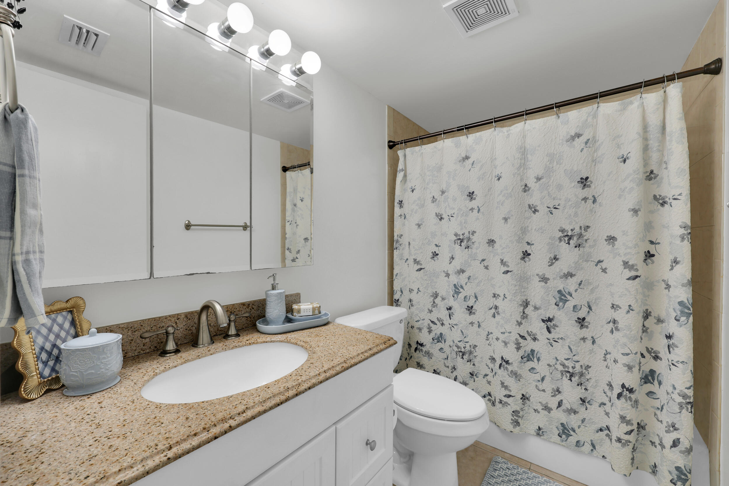 2302 Sunrise Boulevard Blg 1, 209 Property Photo 17