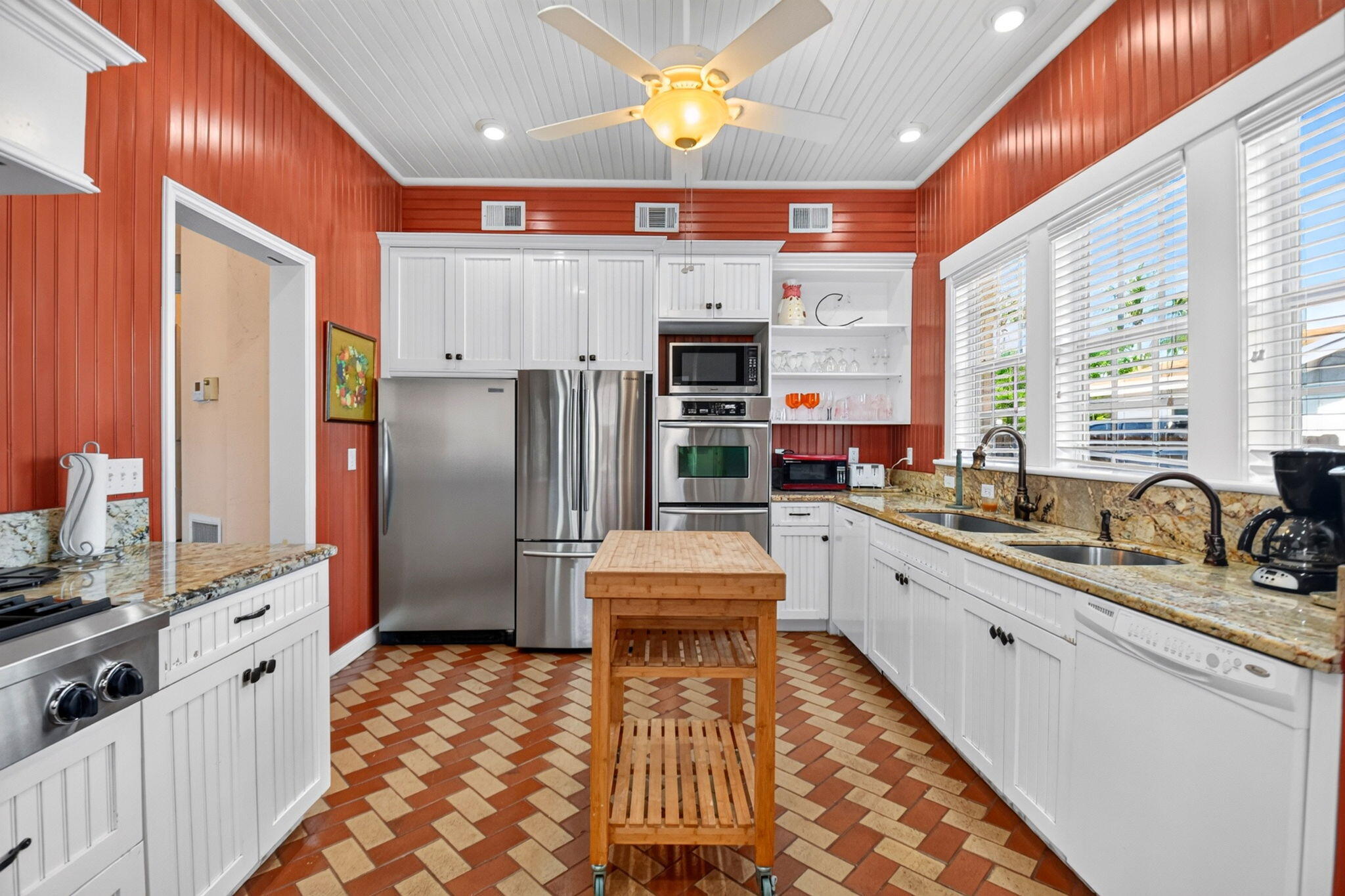 227 Foresteria Drive Property Photo 30