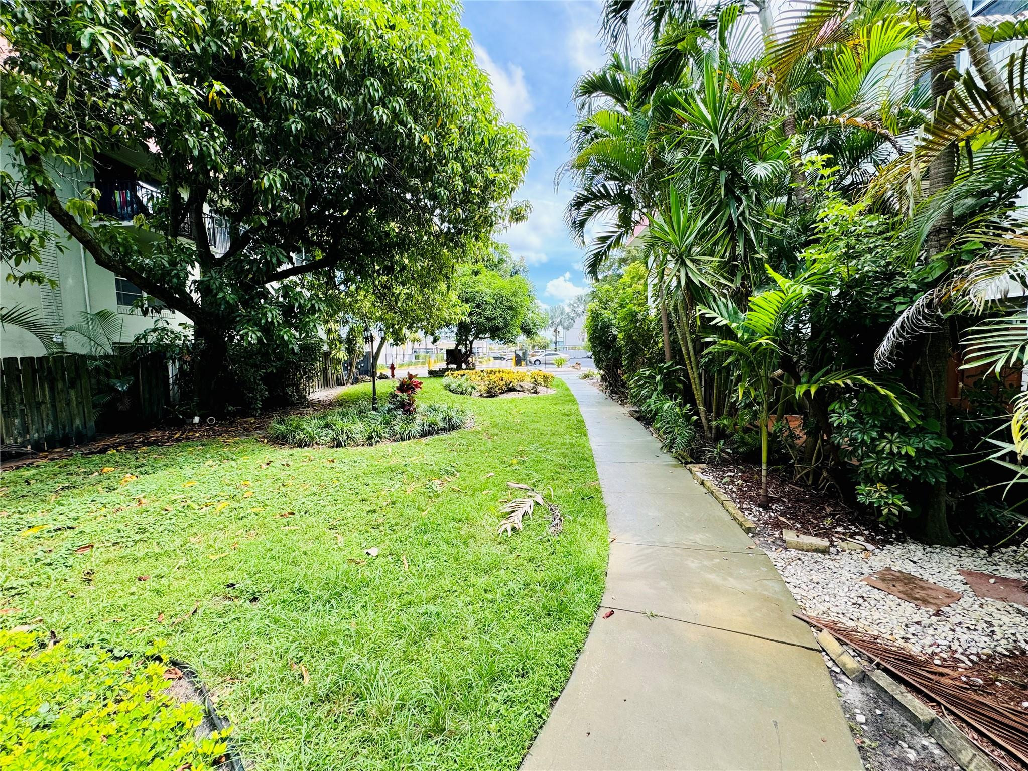 805 W Oakland Park Boulevard E5 Property Photo 17