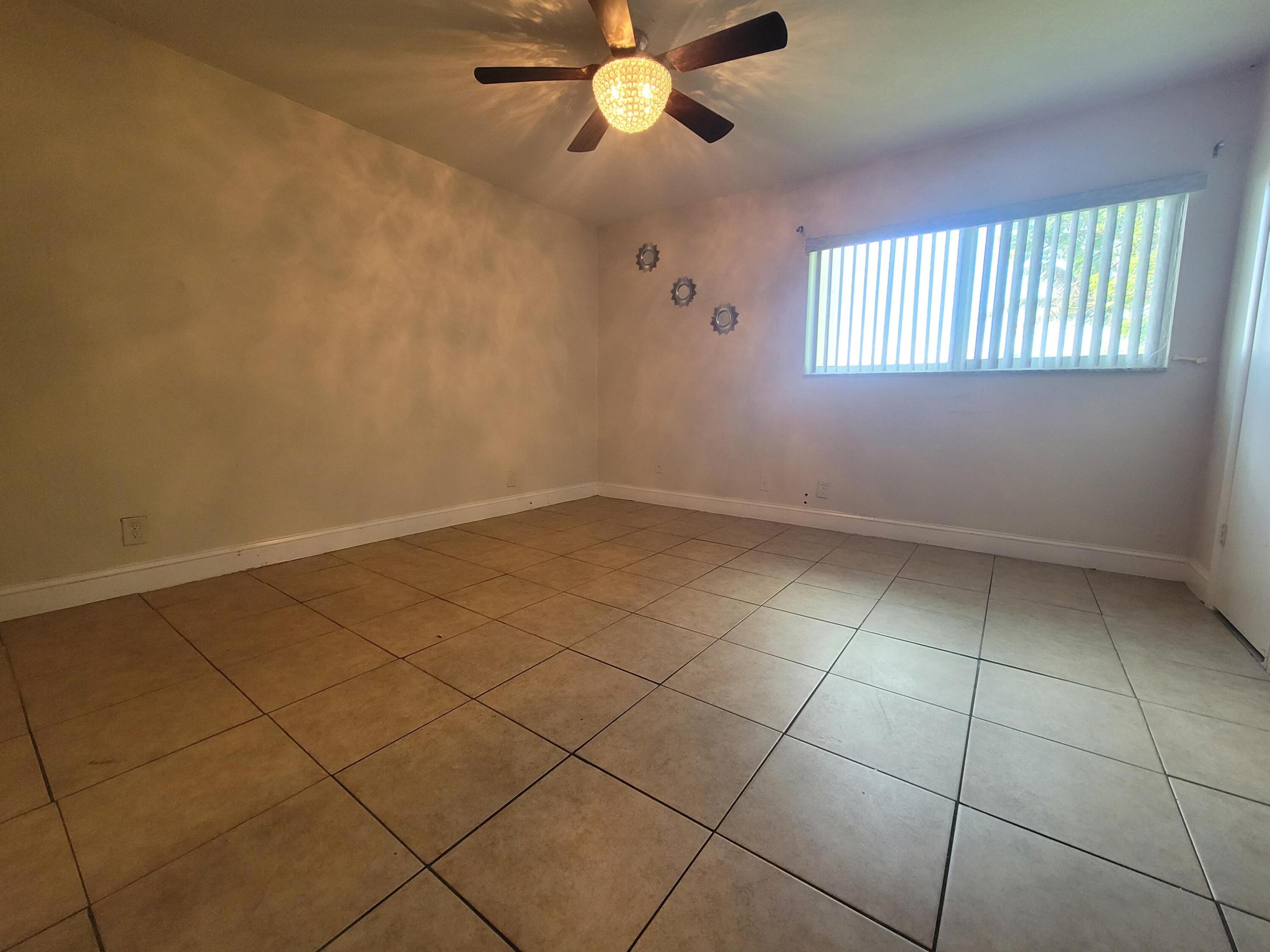 3760 Nw 115th Way 8-2 Property Photo 2