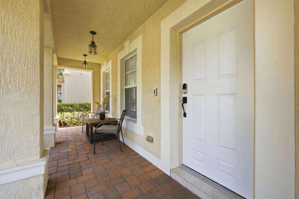 8212 Calterra Drive Property Photo 27