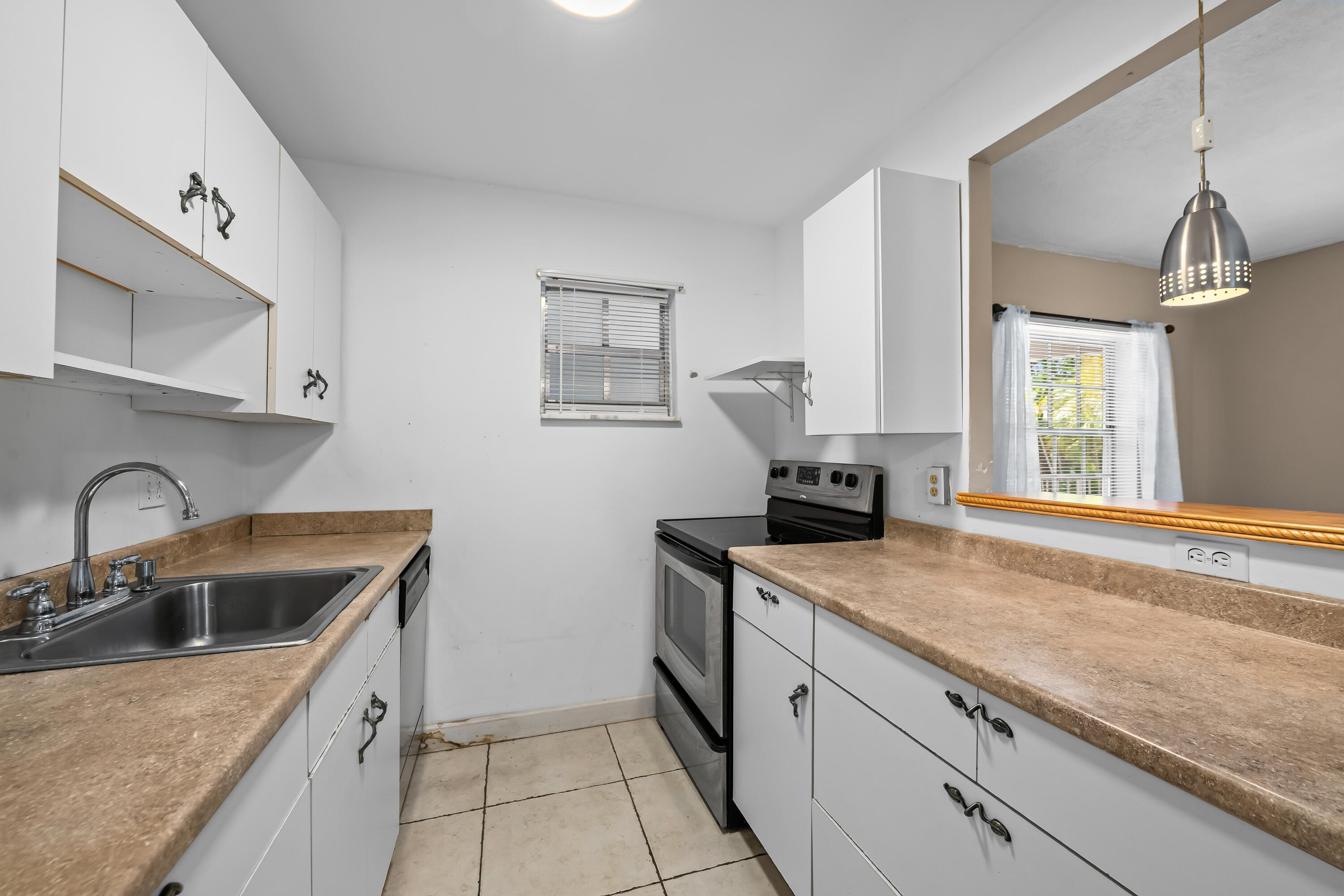 1407 Ne 56th Street 209 Property Photo 3
