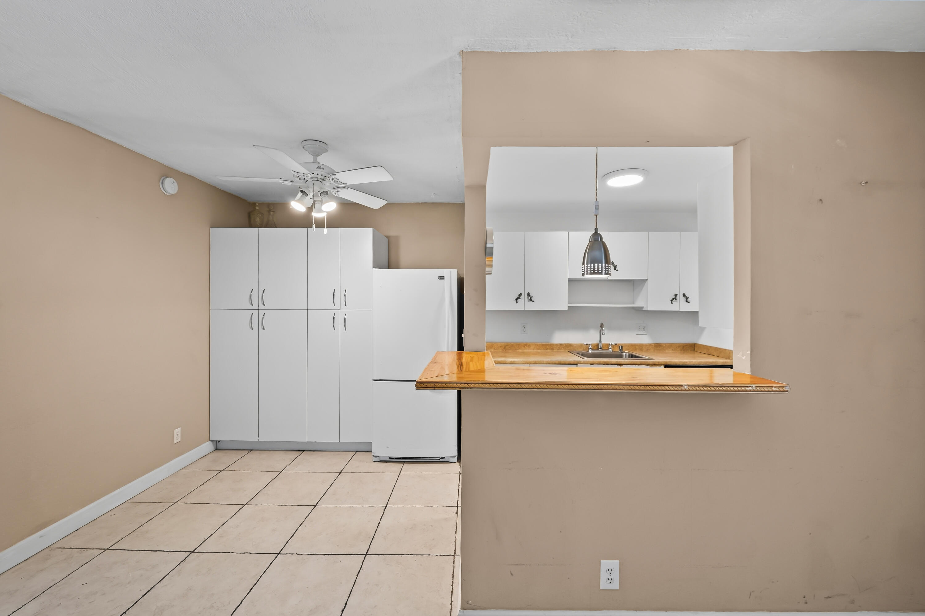 1407 Ne 56th Street 209 Property Photo 8