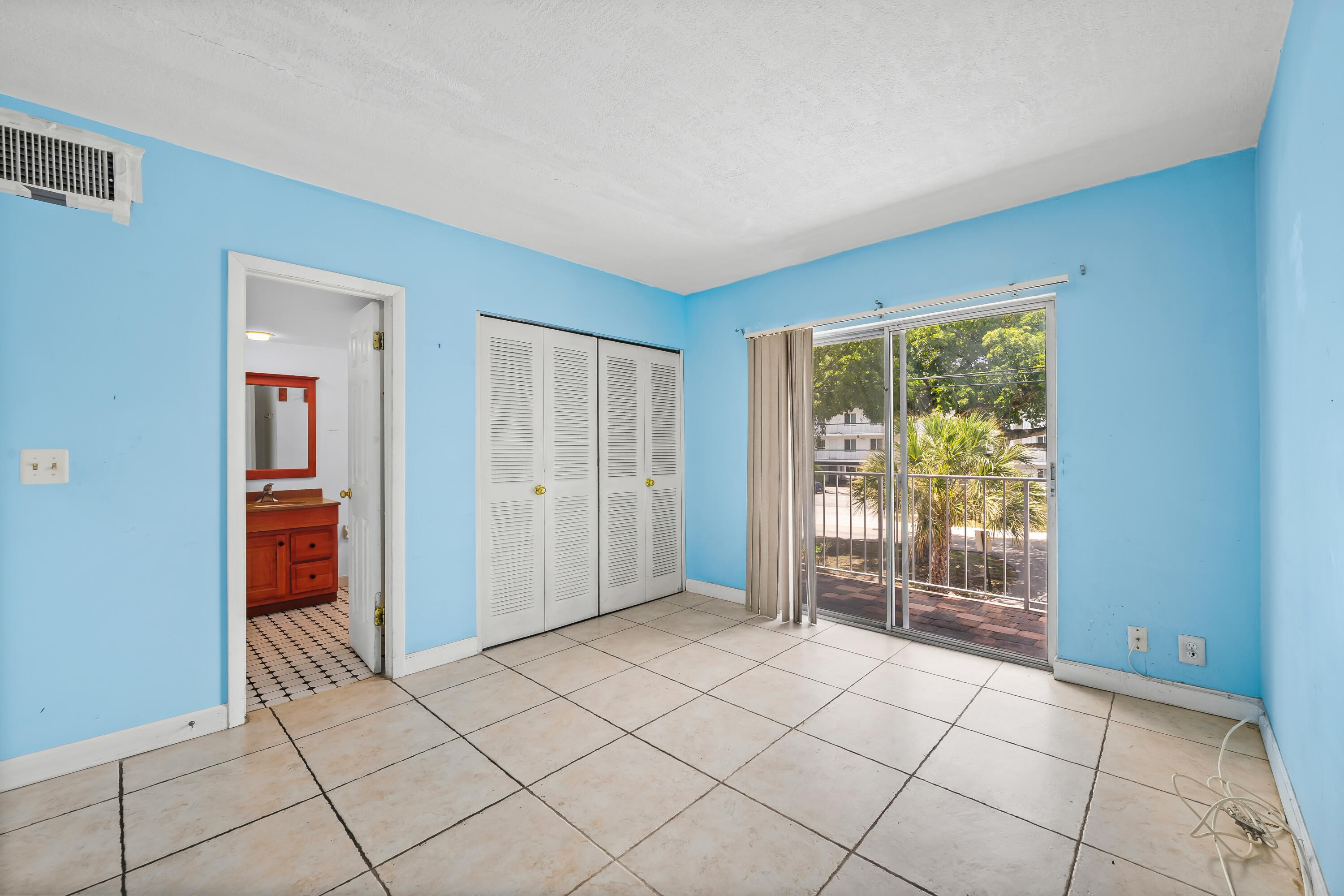 1407 Ne 56th Street 209 Property Photo 16