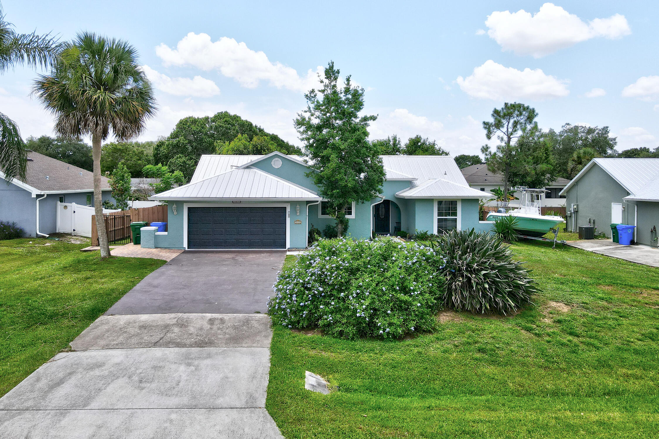 843 Vocelle Avenue Property Photo 2