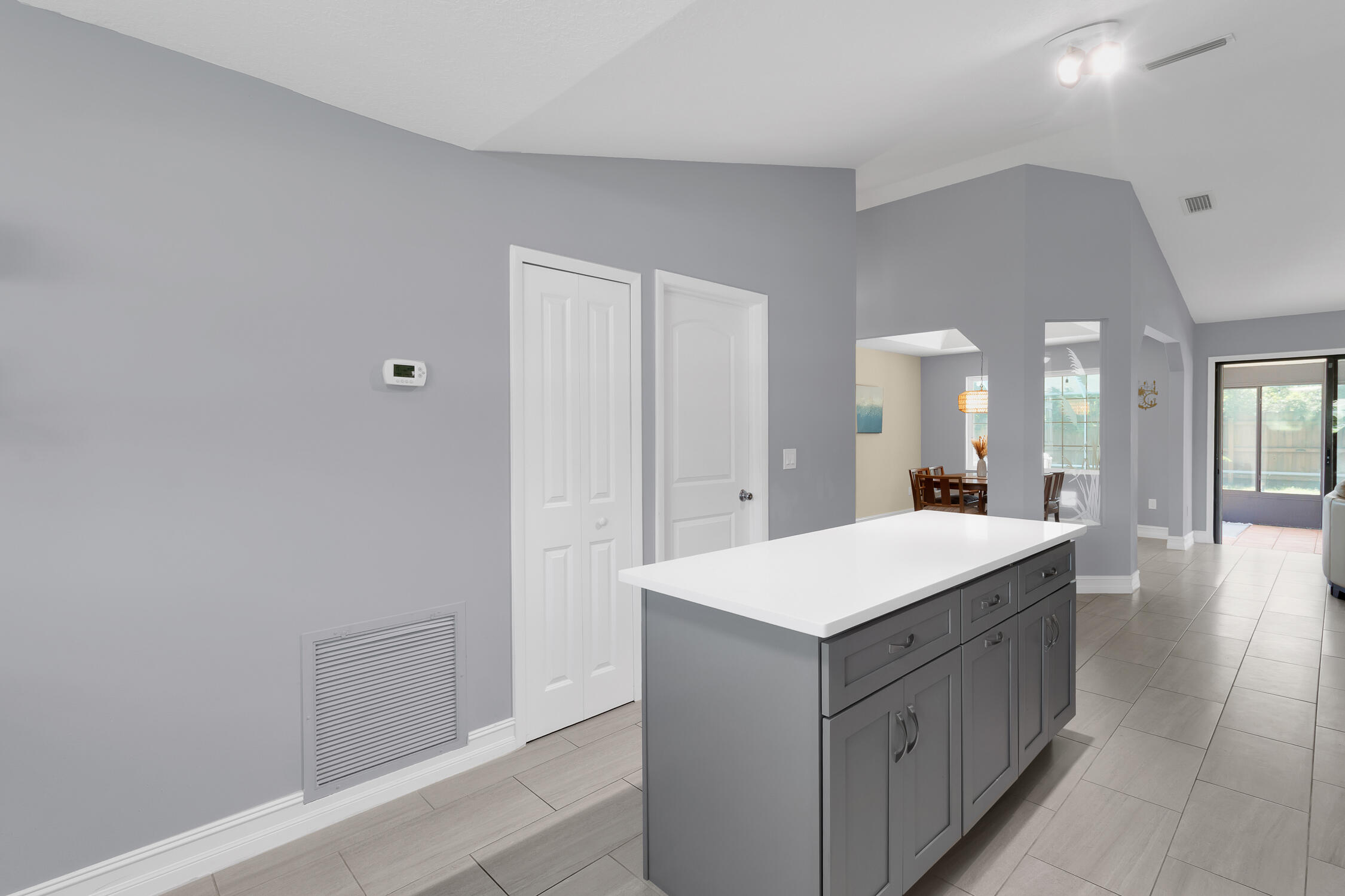 843 Vocelle Avenue Property Photo 12