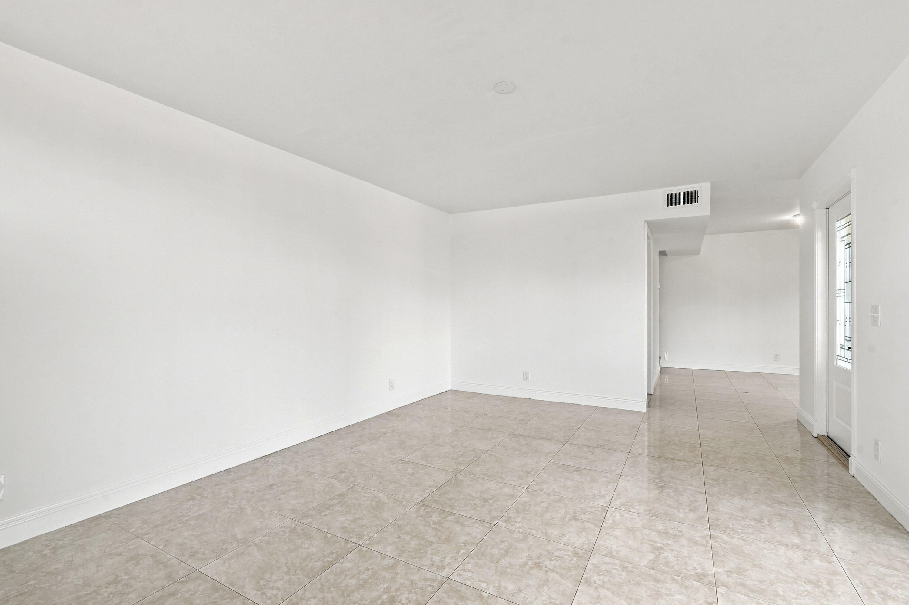 3801 Victoria Drive Property Photo 12