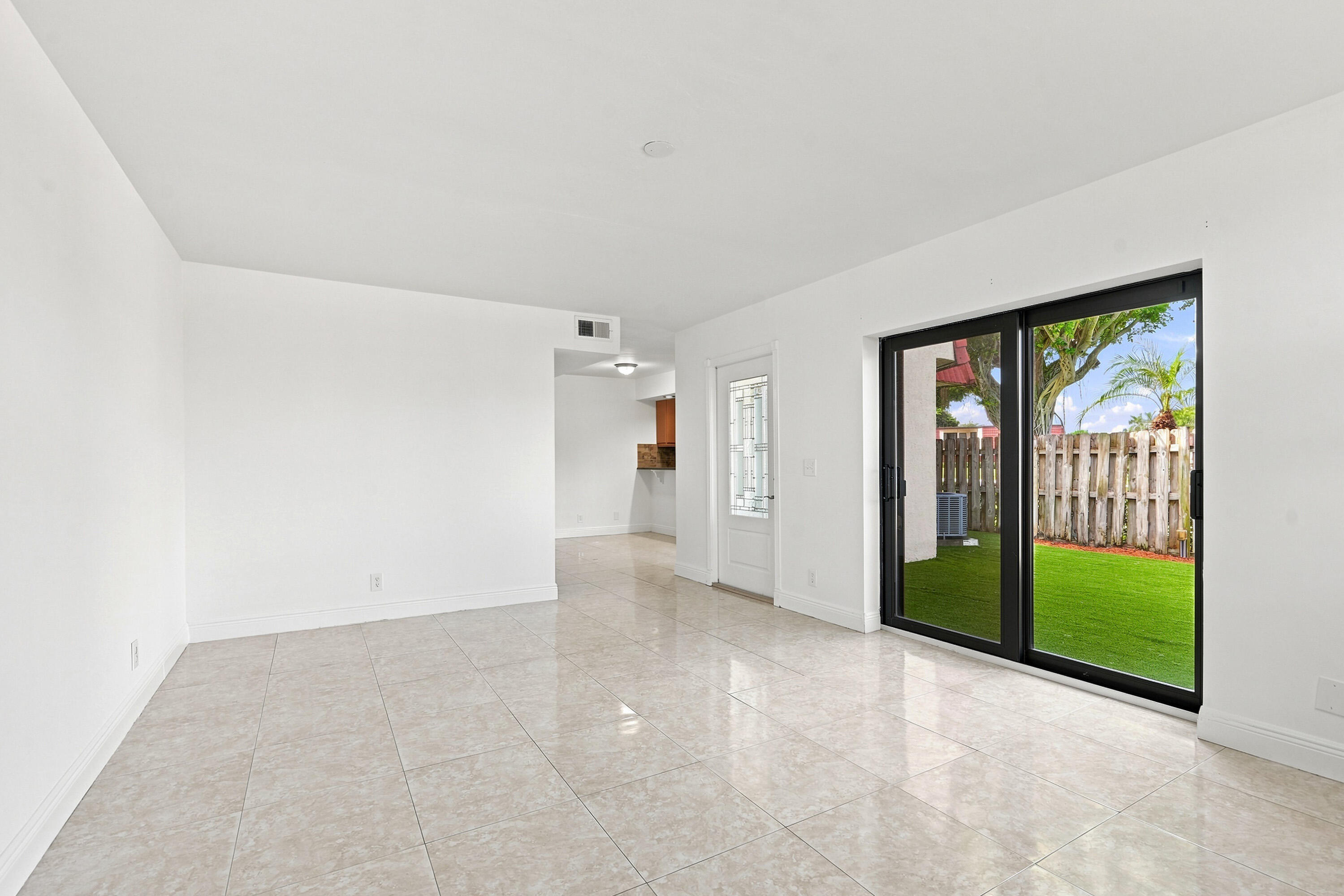 3801 Victoria Drive Property Photo 14