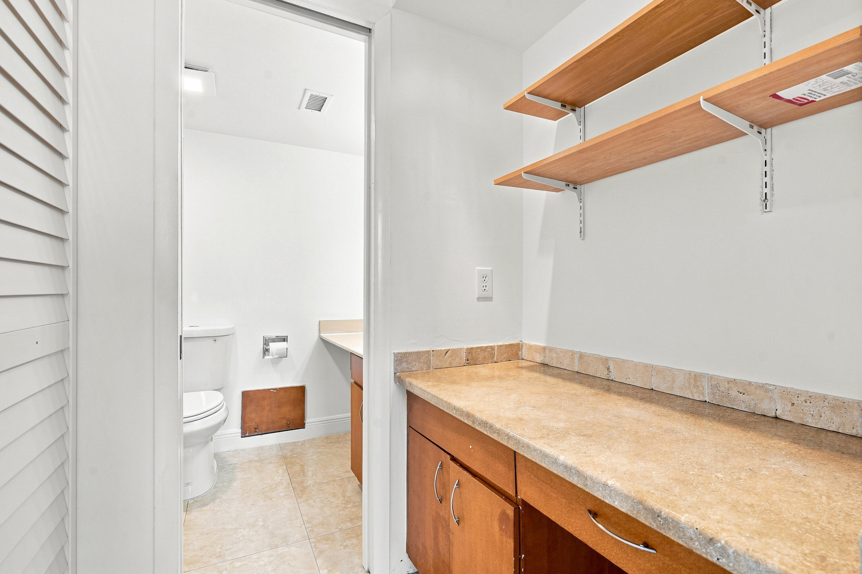 3801 Victoria Drive Property Photo 25