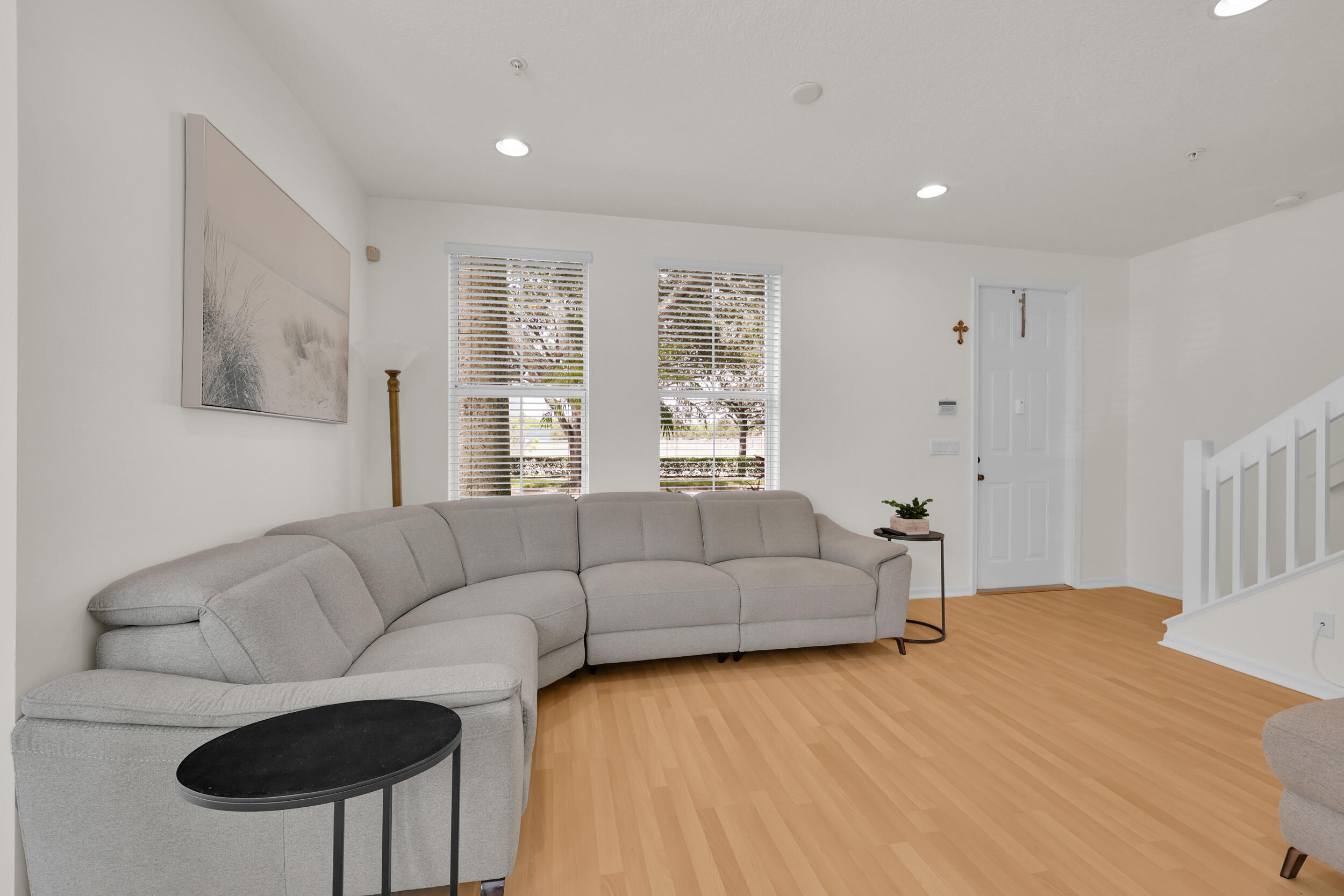 4154 Stadium Drive Property Photo 4