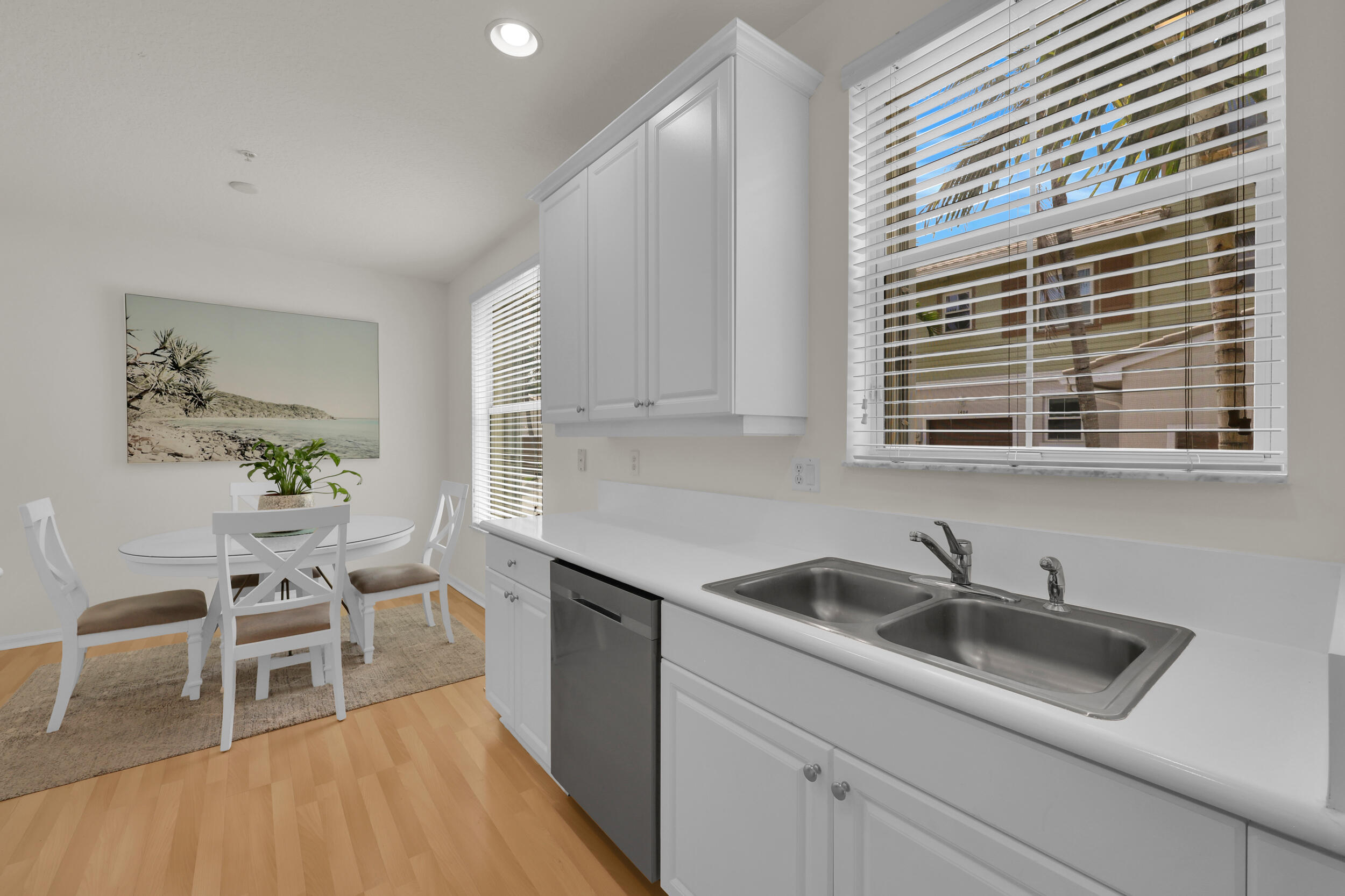 4154 Stadium Drive Property Photo 8