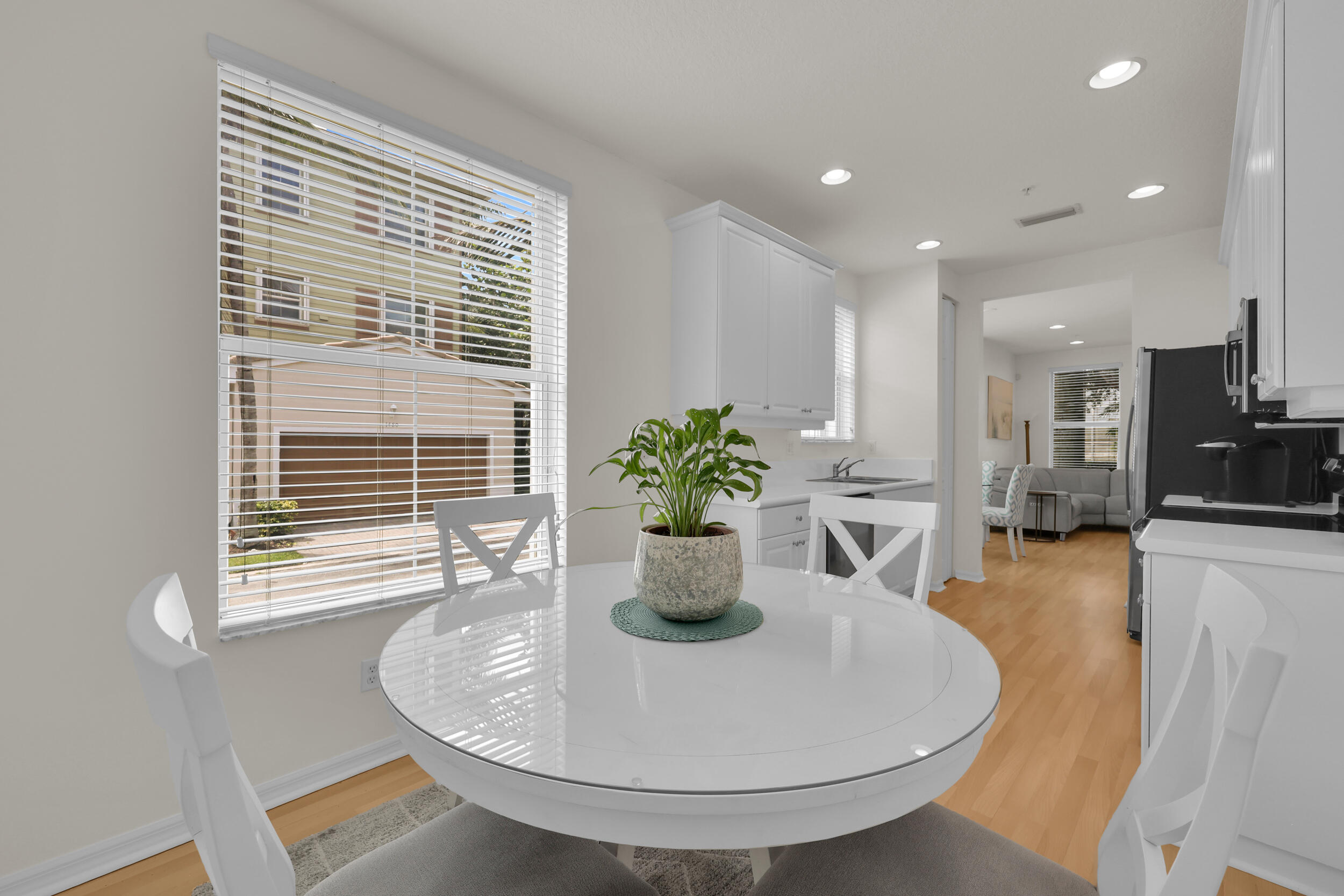 4154 Stadium Drive Property Photo 12