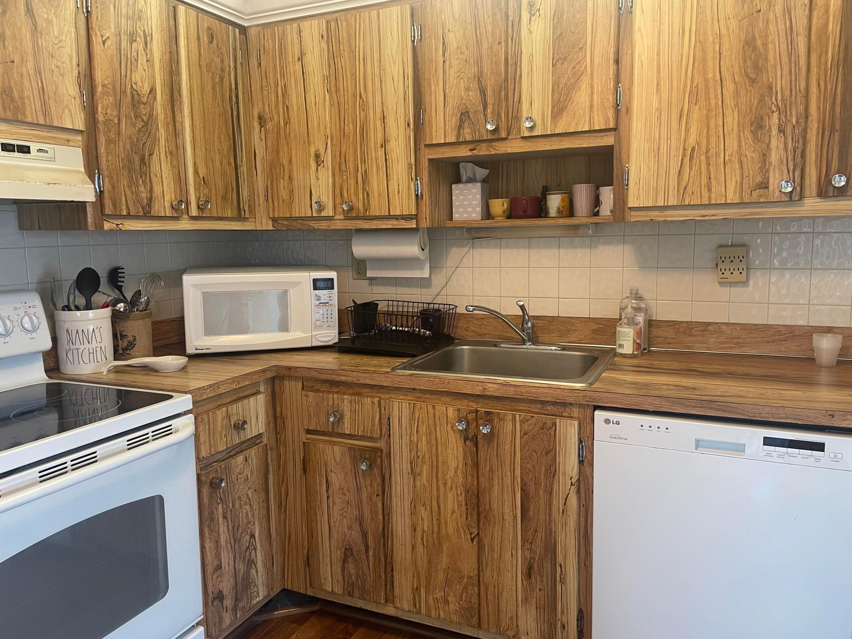 523 Piedmont K Property Photo 5