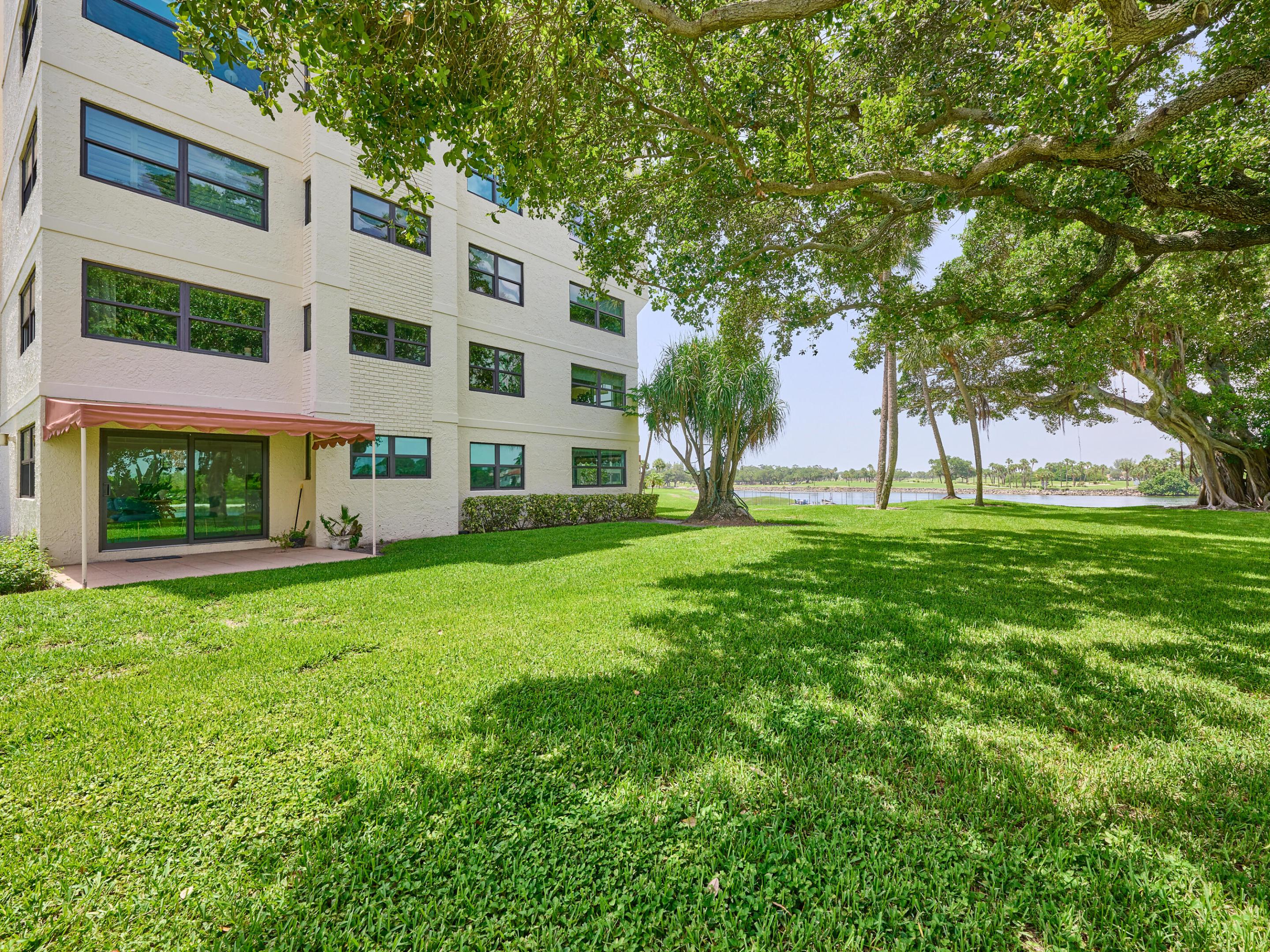 374 Golfview Road 106 Property Photo 56