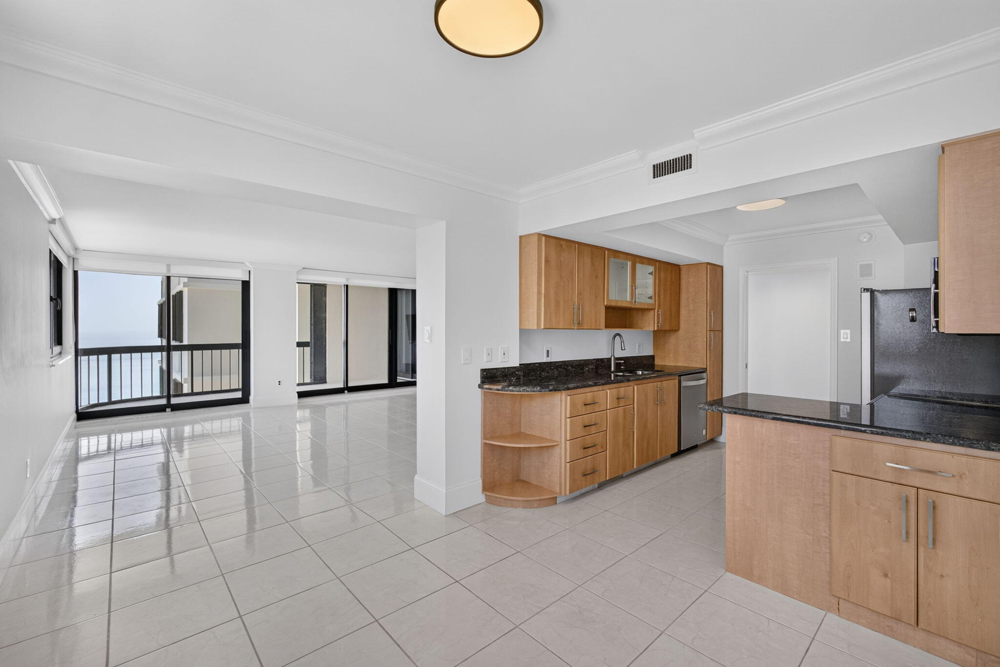 5380 N Ocean Drive 19f Property Photo 13