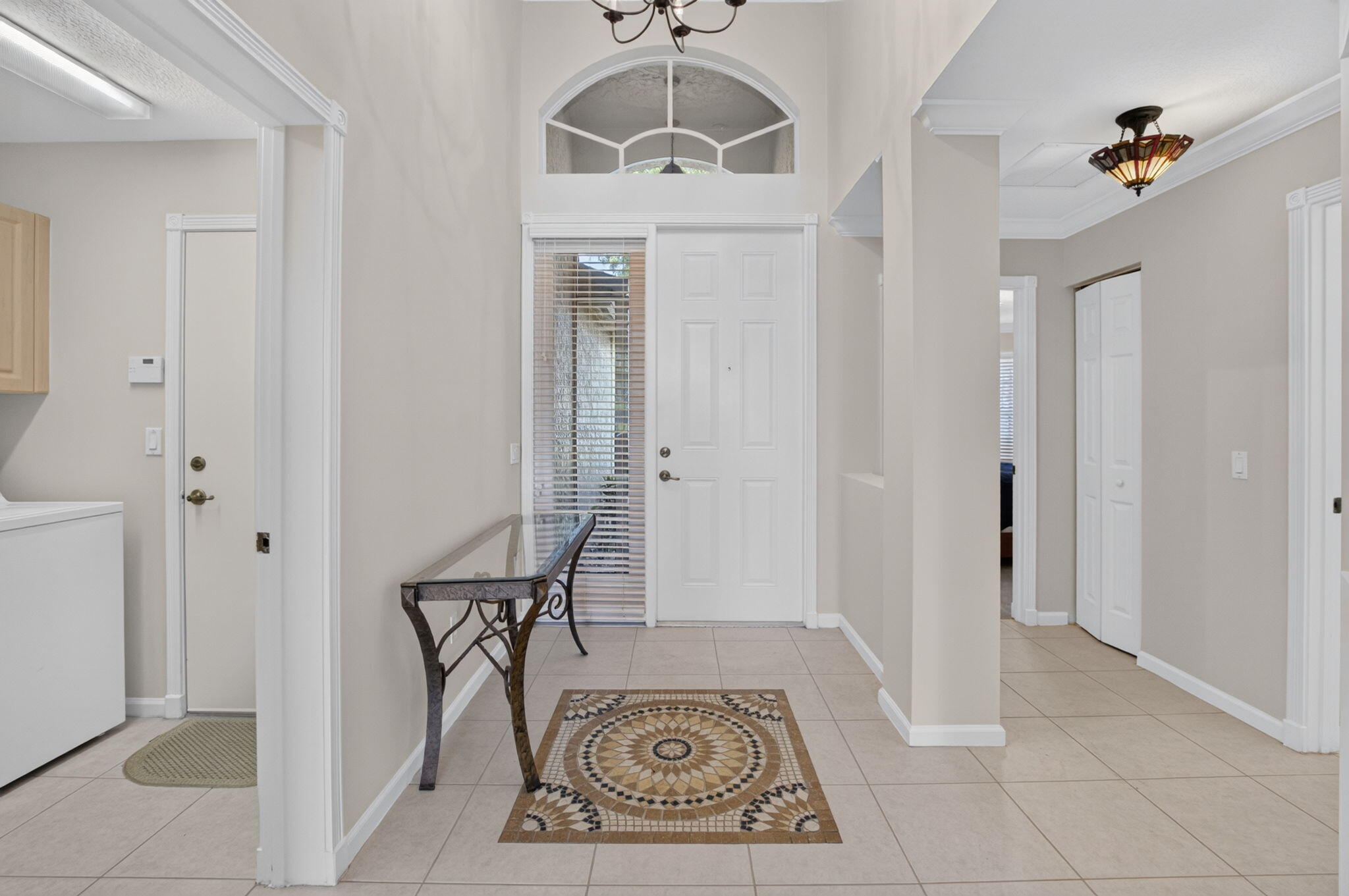 6815 Imperial Beach Circle Property Photo 3
