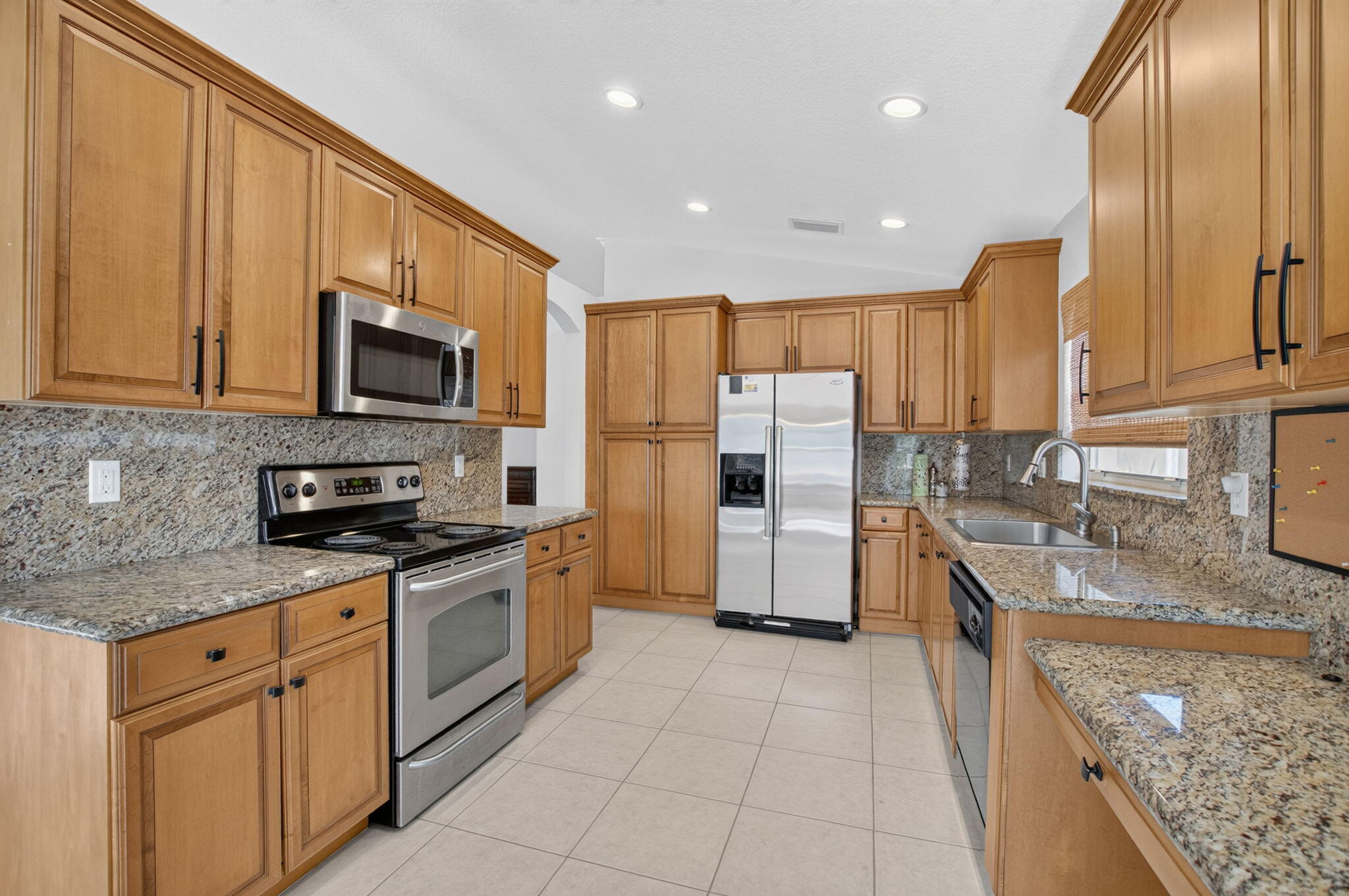 6815 Imperial Beach Circle Property Photo 12