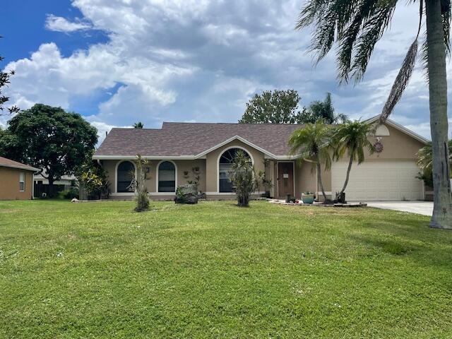 618 SE STREAMLET Avenue Property Photo 1