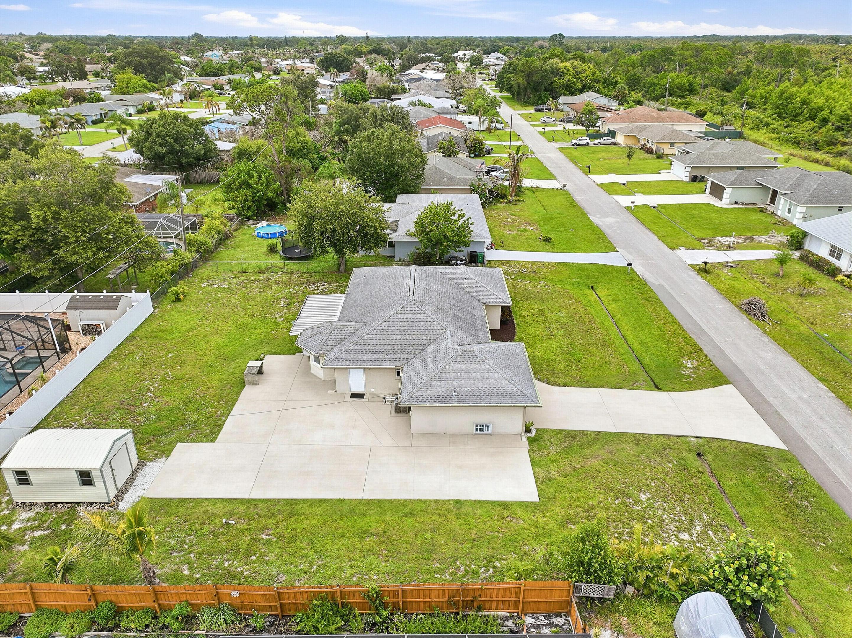 482 Se Galleon Lane Property Photo 45