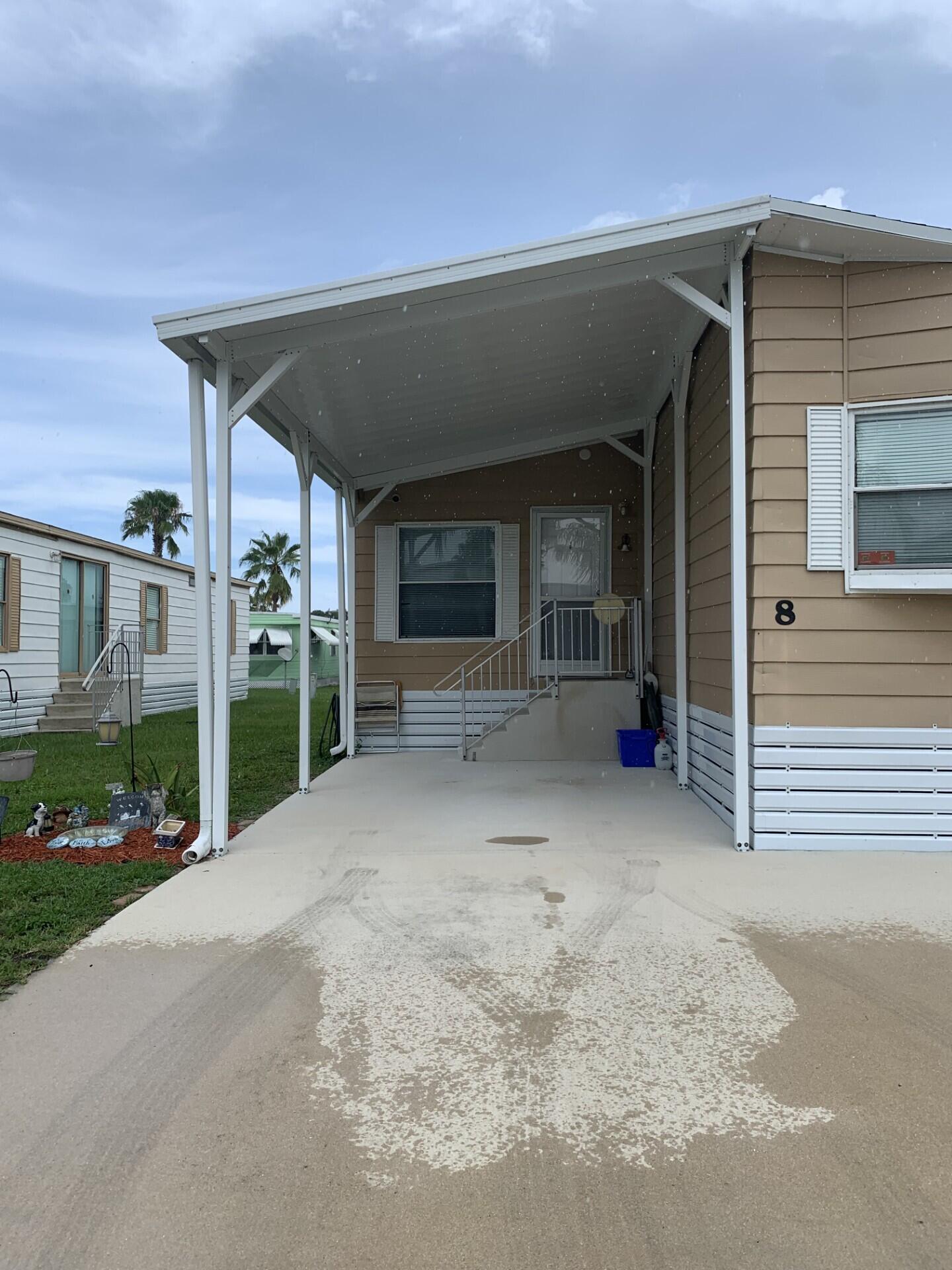8 SE Hernando Lane Property Photo 1