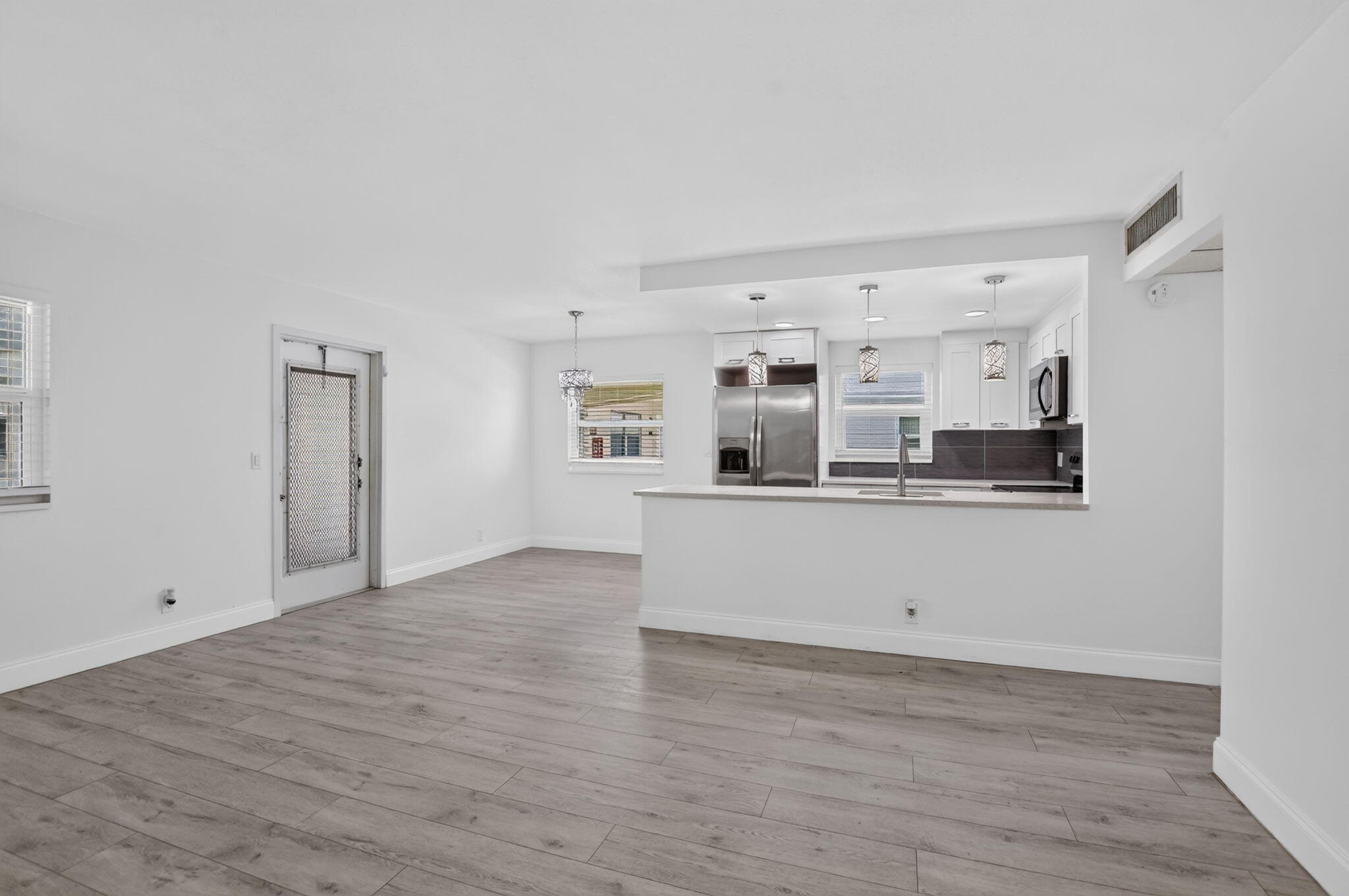 212 Monaco E Property Photo 9