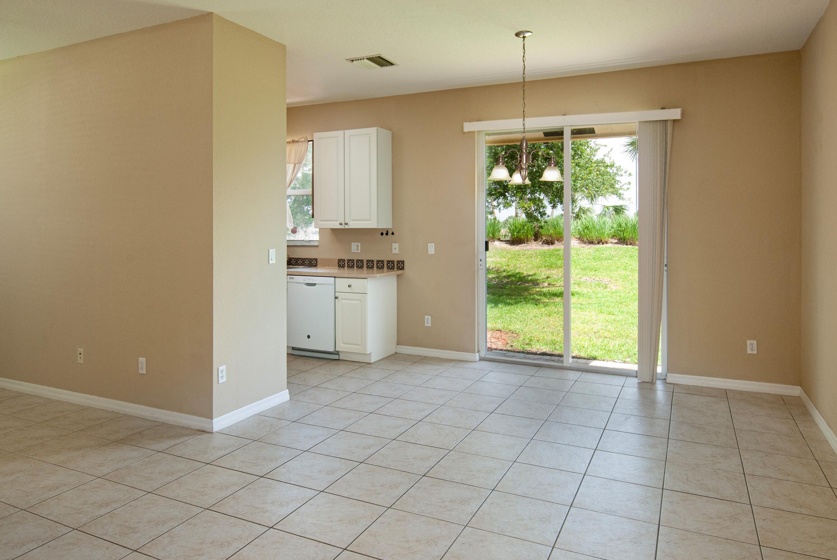 9851 E Verona Circle Property Photo 3