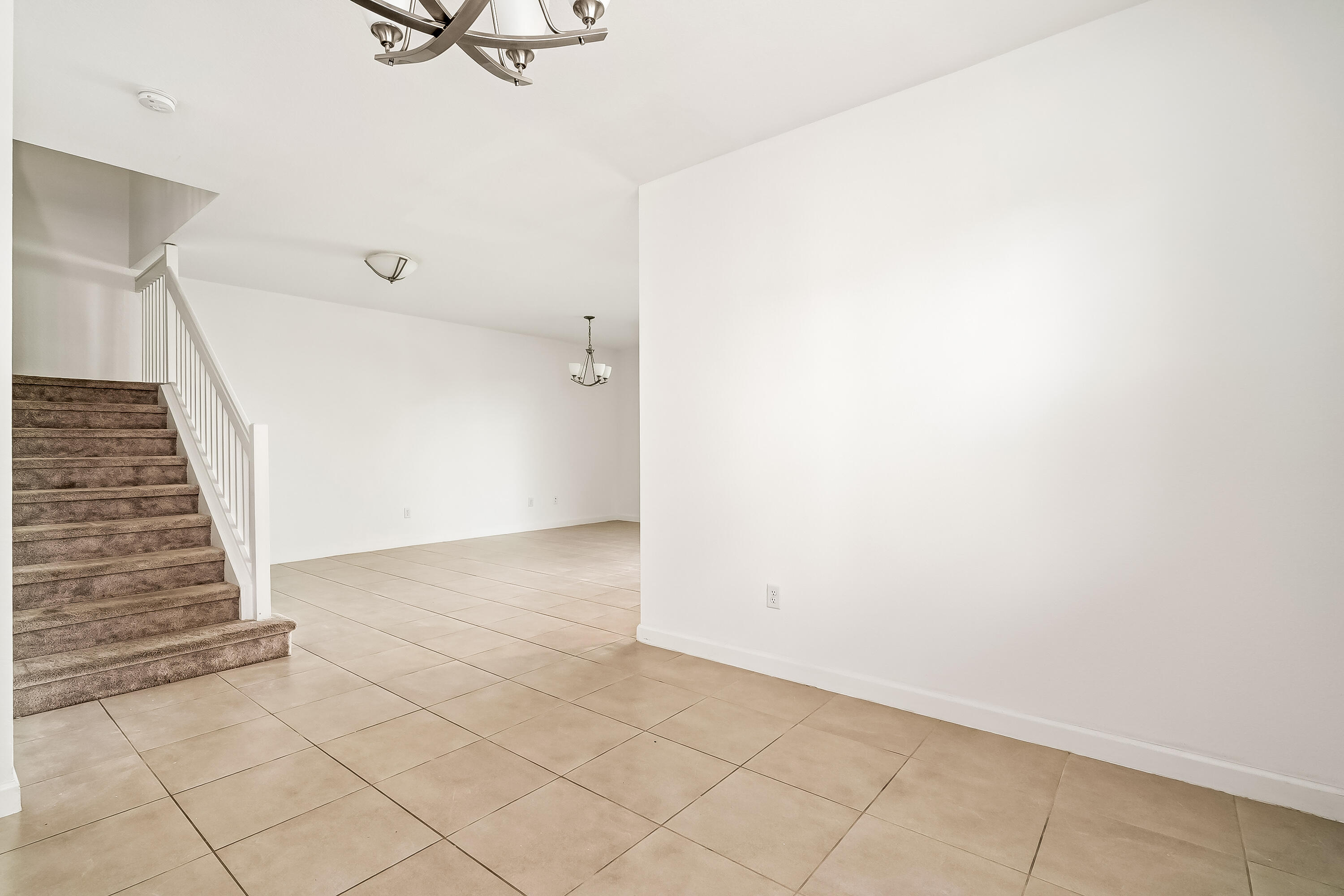 5323 Santa Maria Avenue Property Photo 6