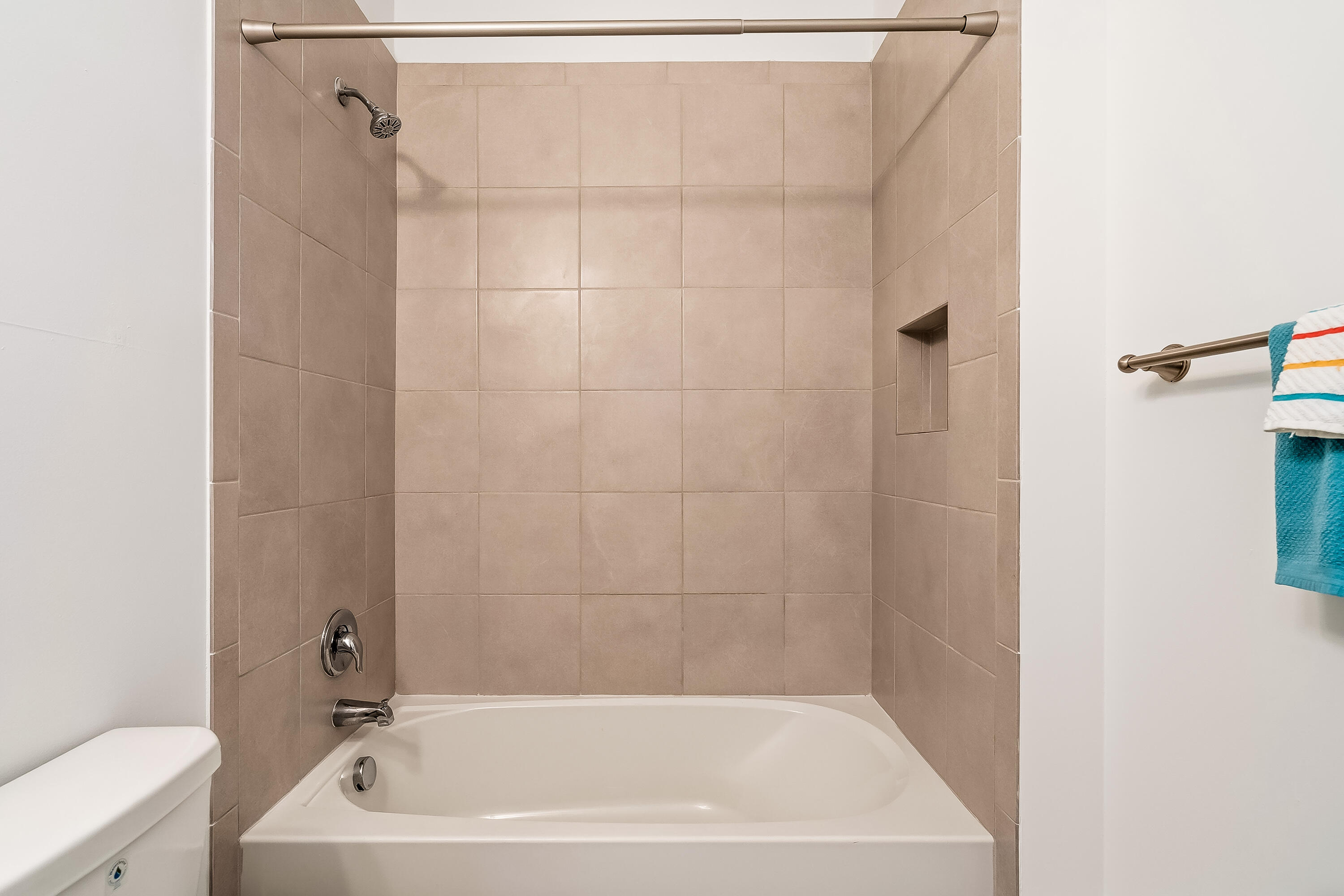 5323 Santa Maria Avenue Property Photo 18