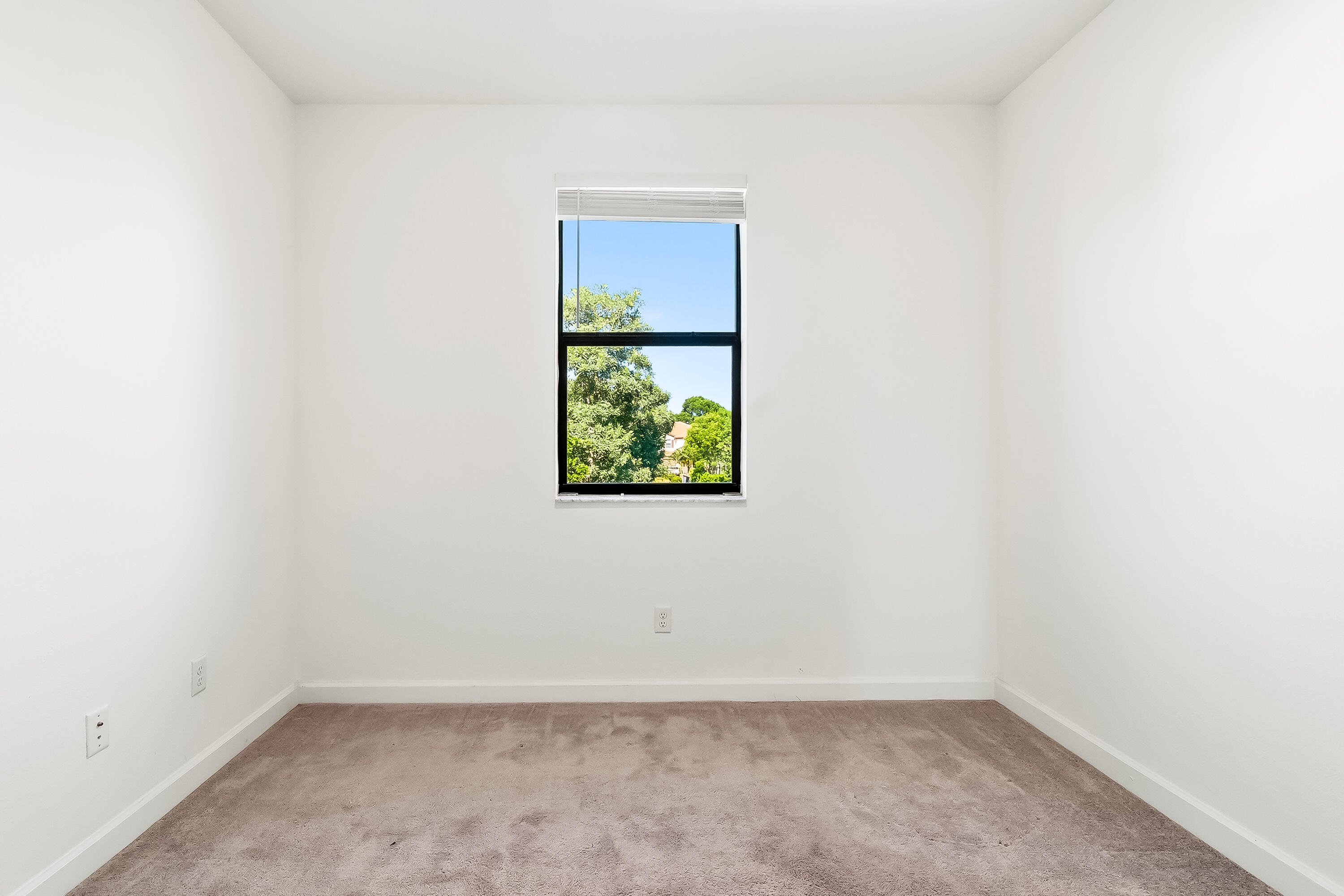 5323 Santa Maria Avenue Property Photo 21