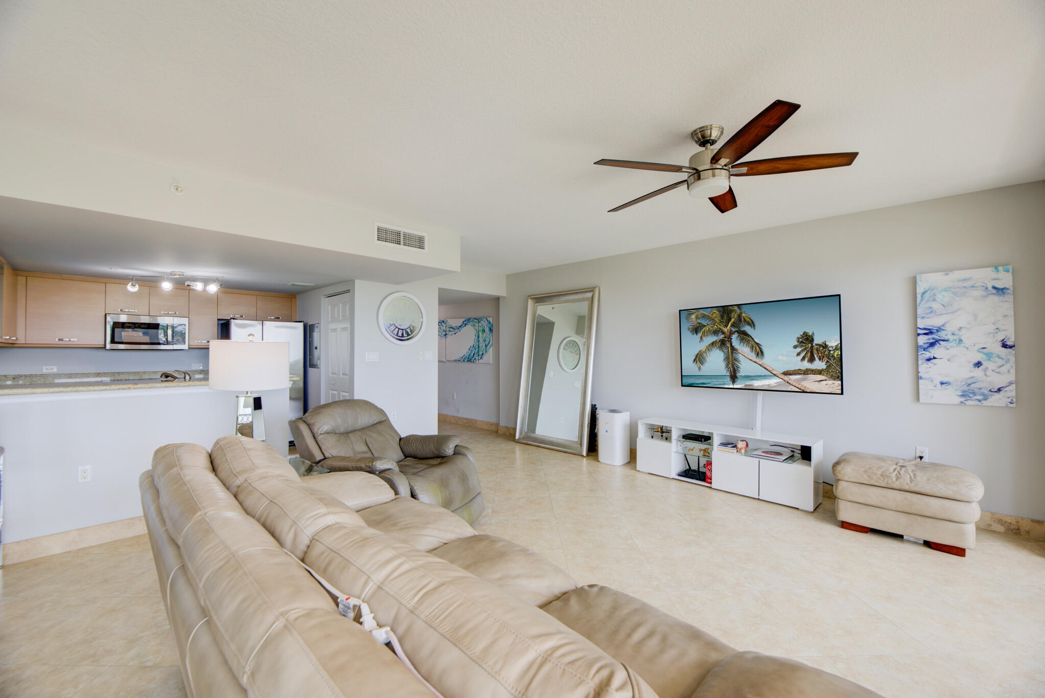 2001 N Ocean Boulevard 603 Property Photo 6