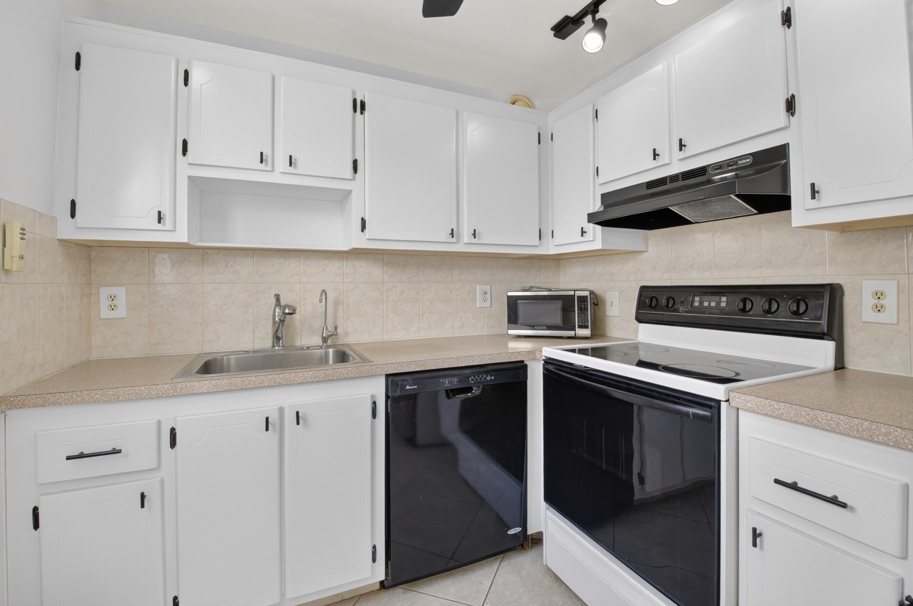 449 Monaco J Property Photo 7