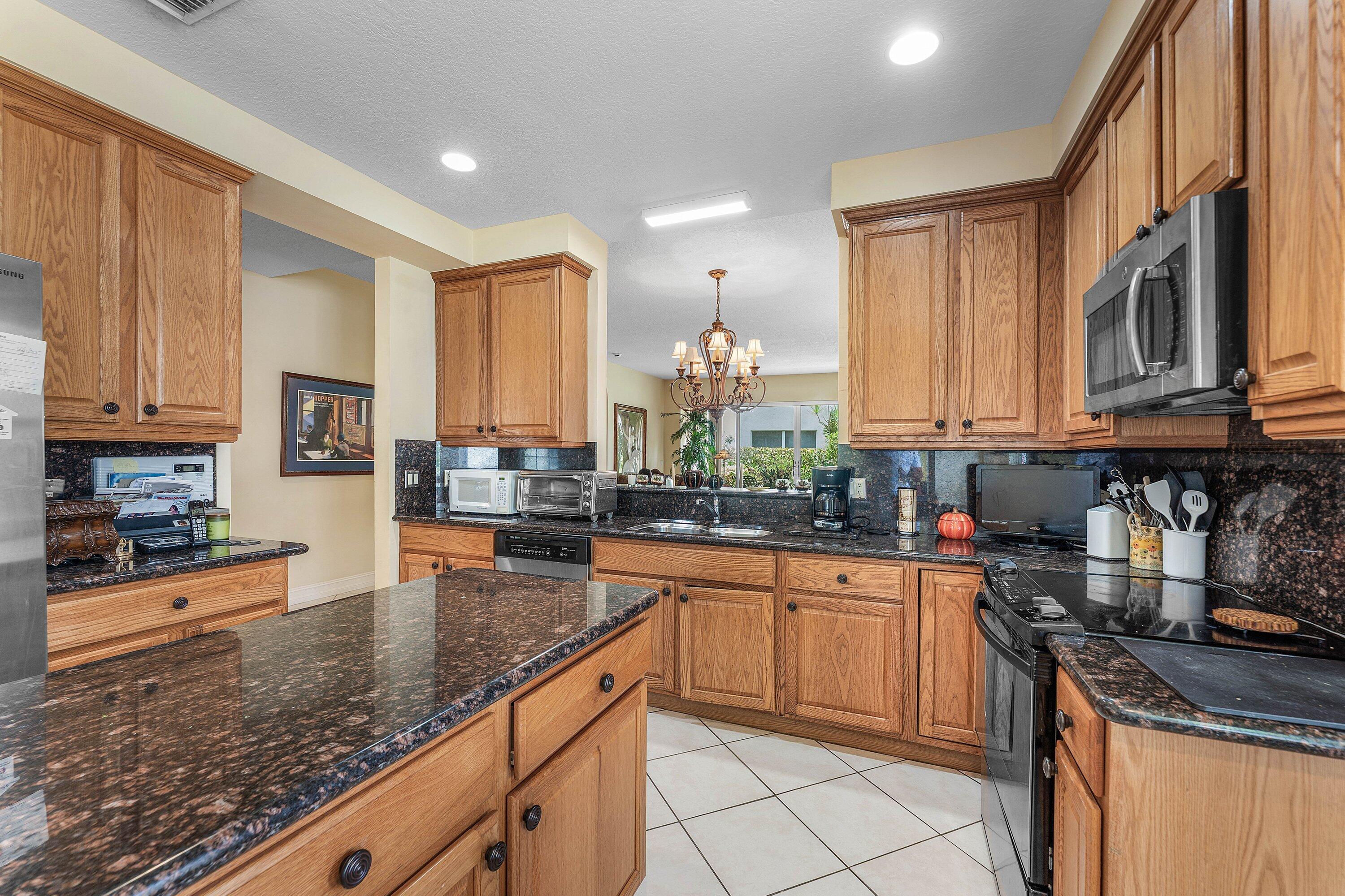 6166 Island Walk B Property Photo 5