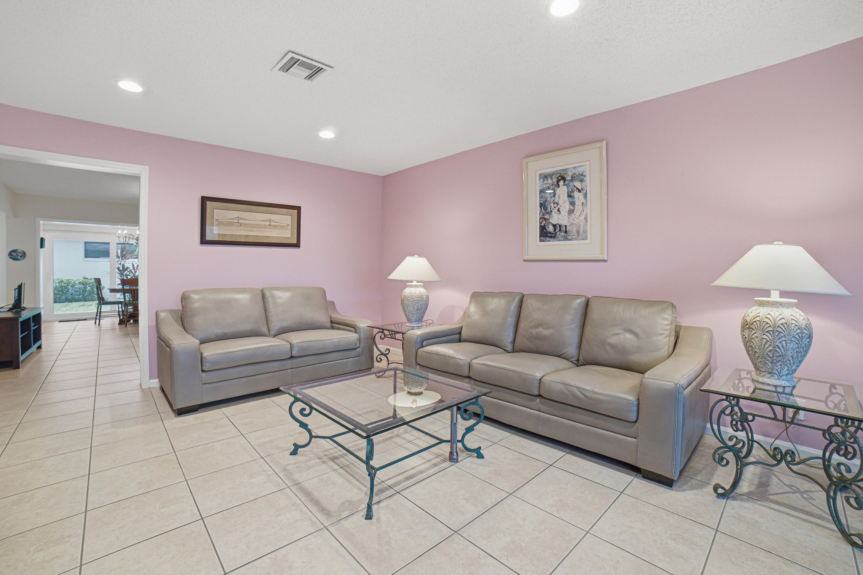 4843 Greentree Lane B Property Photo 3