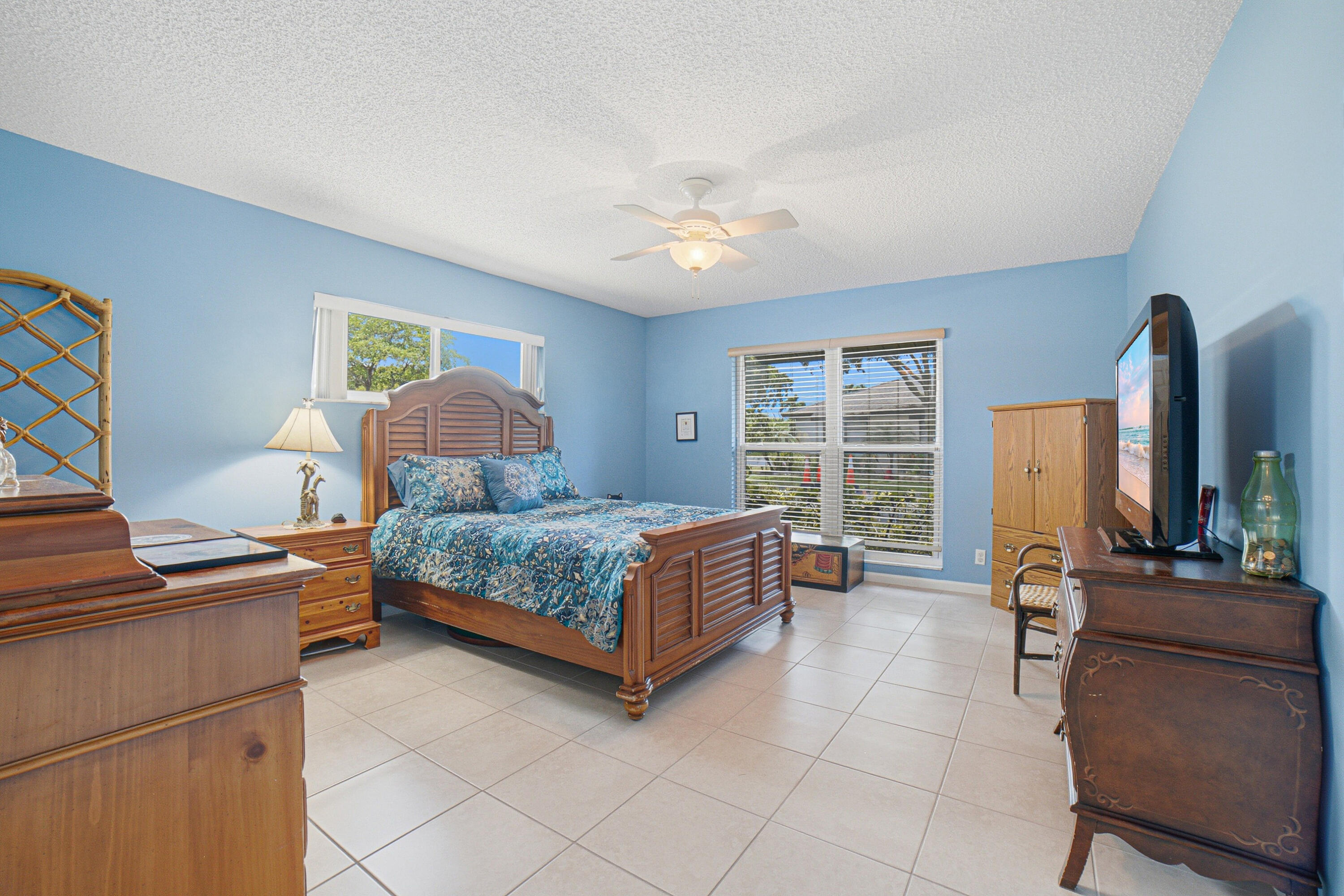 4843 Greentree Lane B Property Photo 13