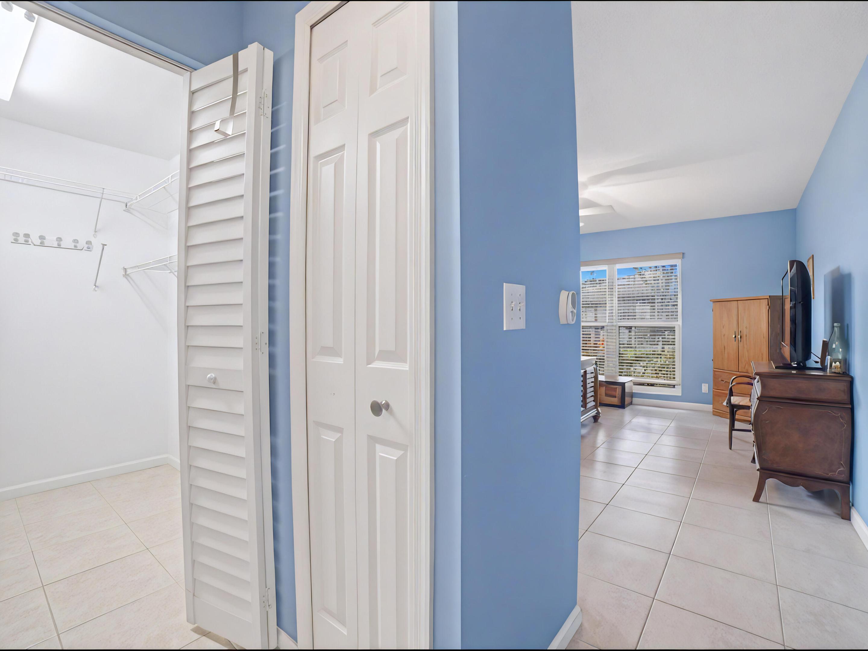 4843 Greentree Lane B Property Photo 17