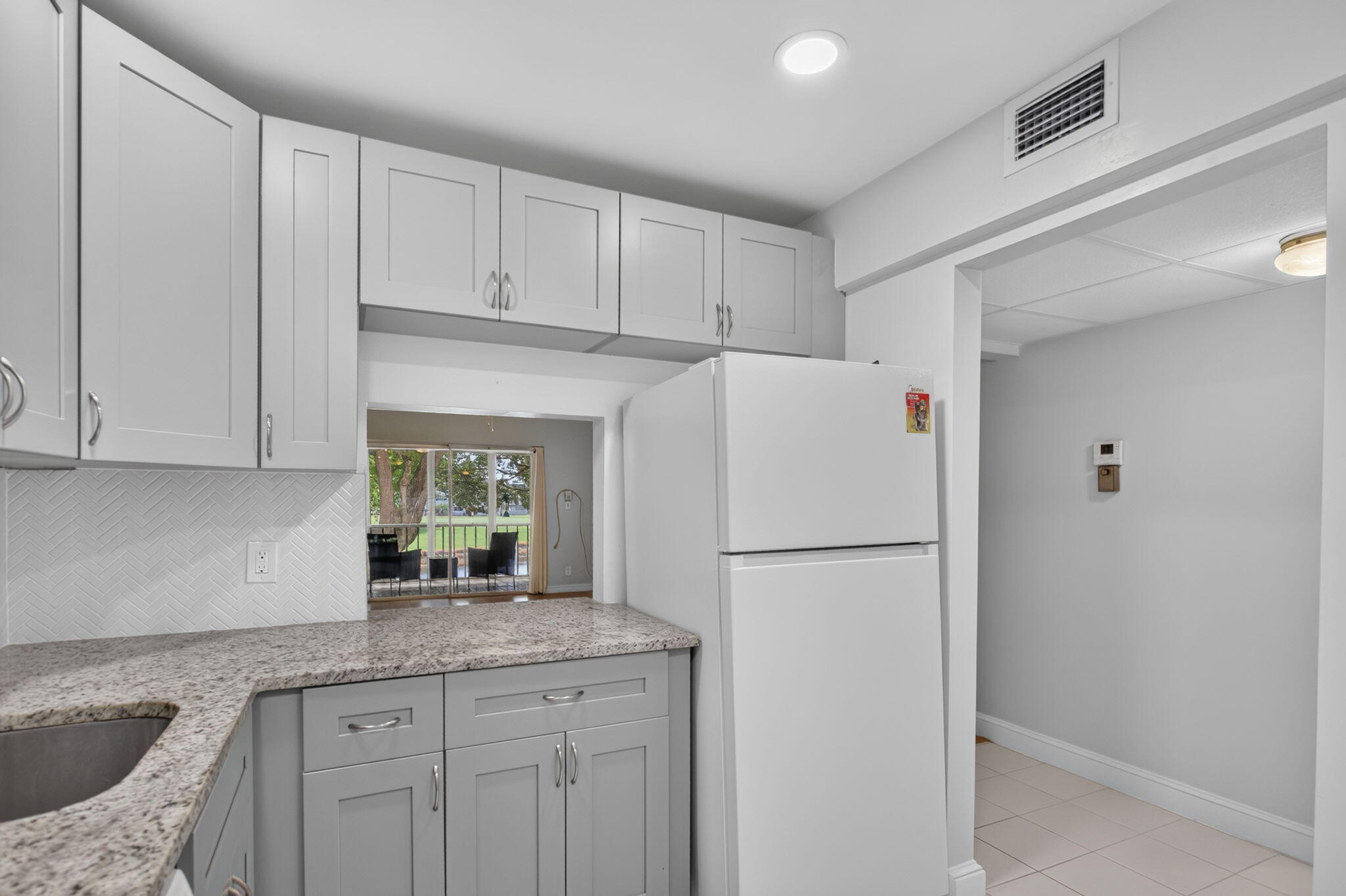 1030 Country Club Drive 205 Property Photo 6
