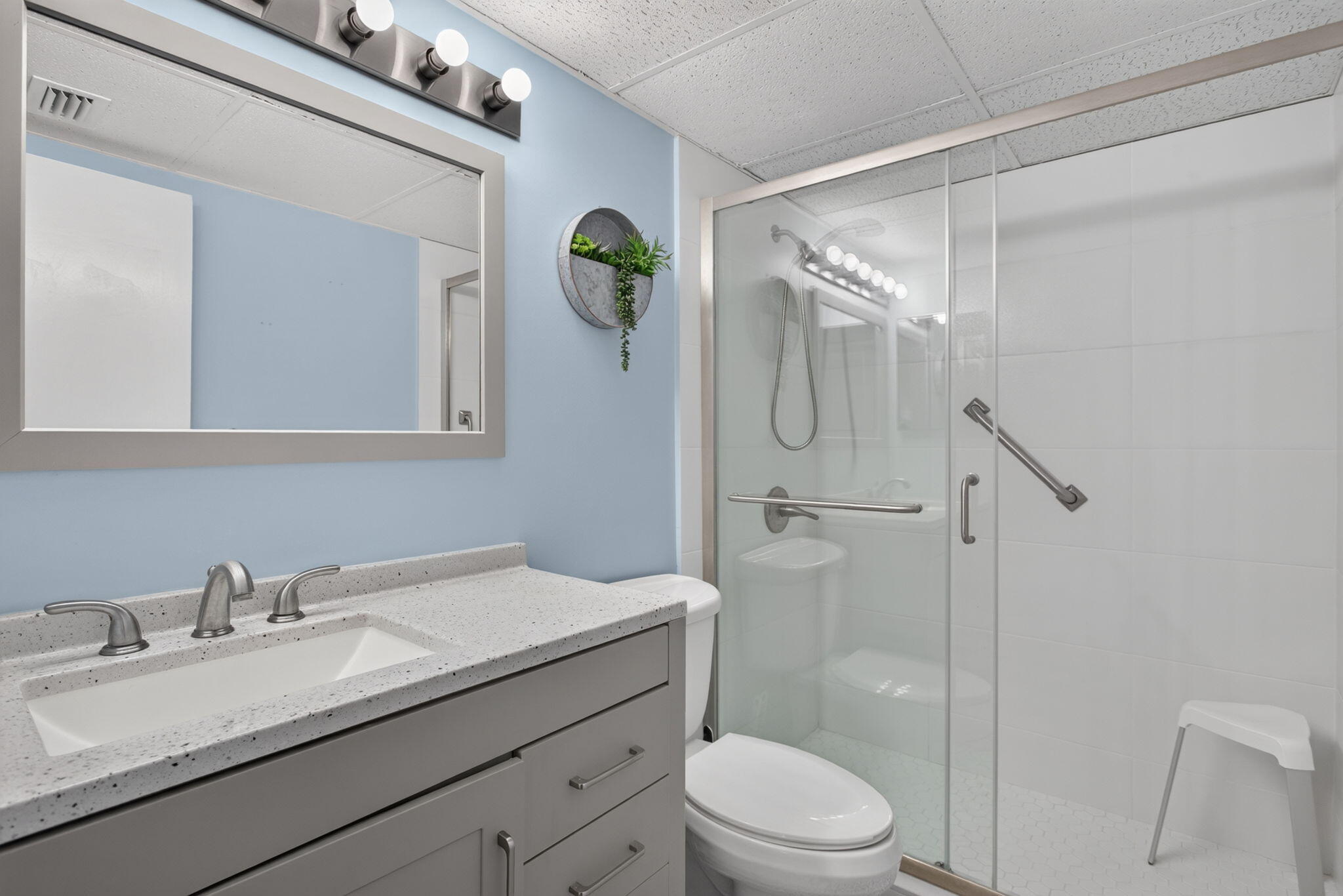 1030 Country Club Drive 205 Property Photo 18