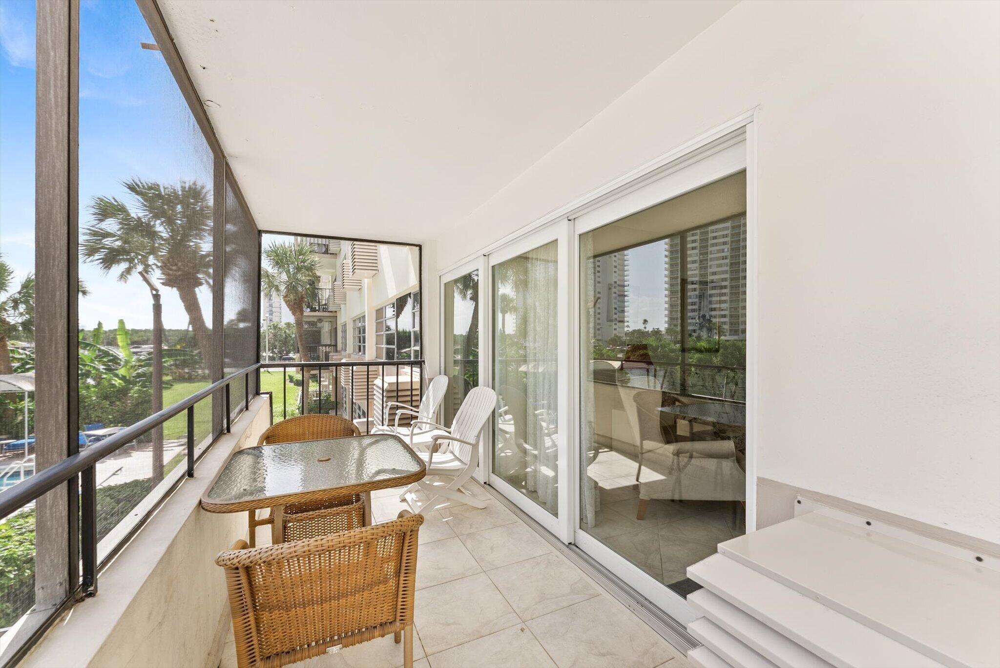 220 Kings Point Drive 210 Property Photo 13