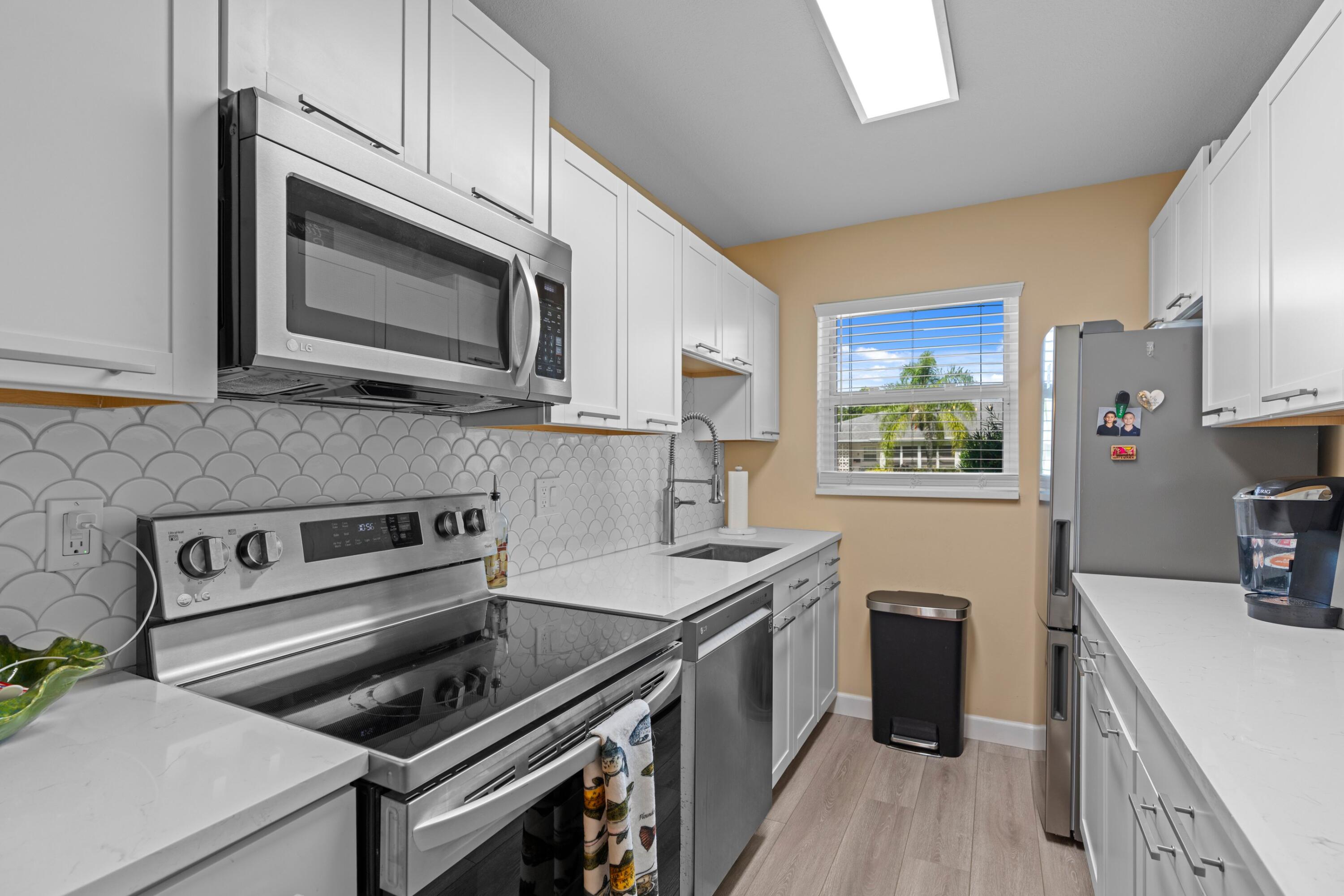 947 Circle Drive C Property Photo 10