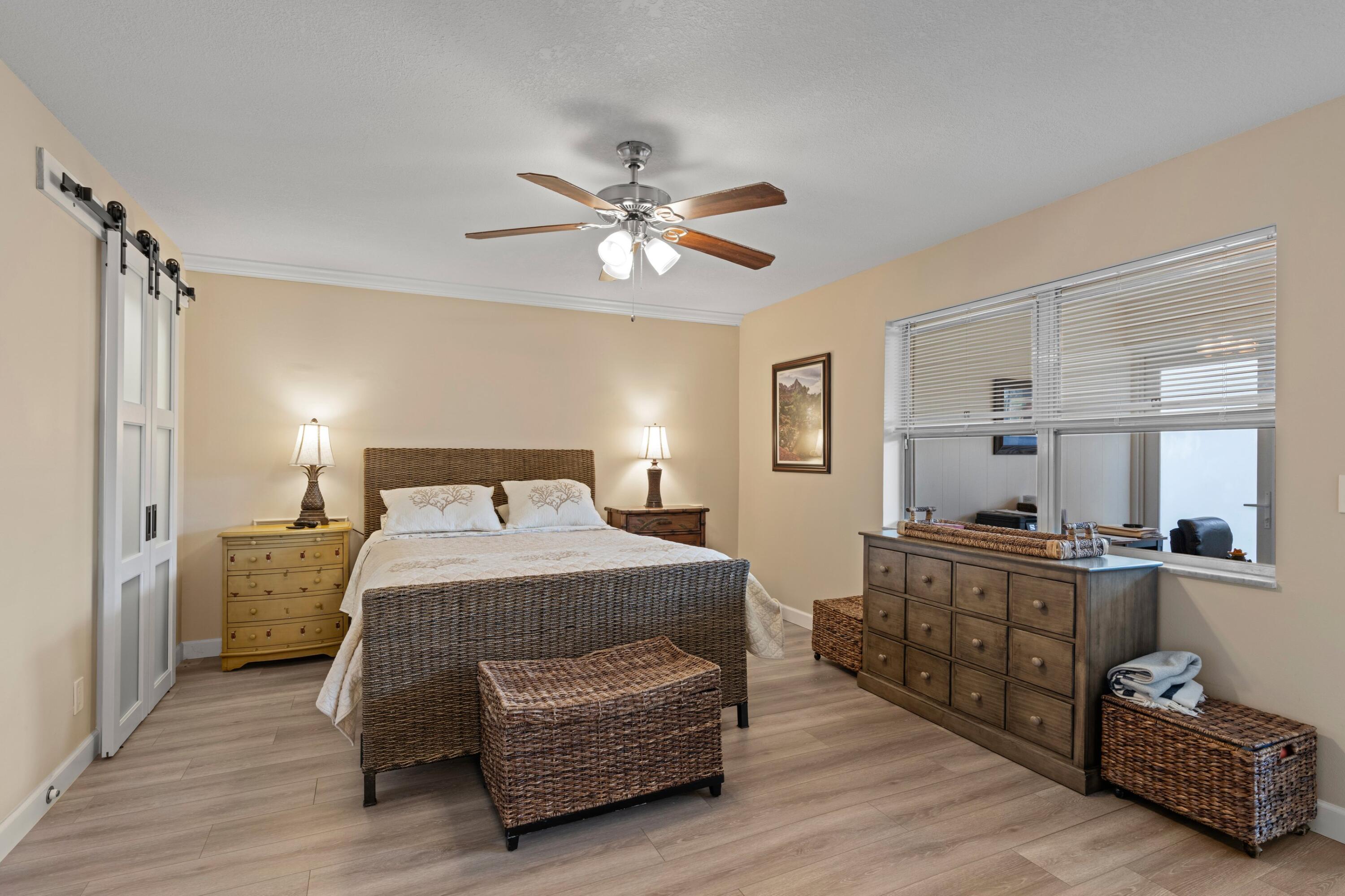 947 Circle Drive C Property Photo 14