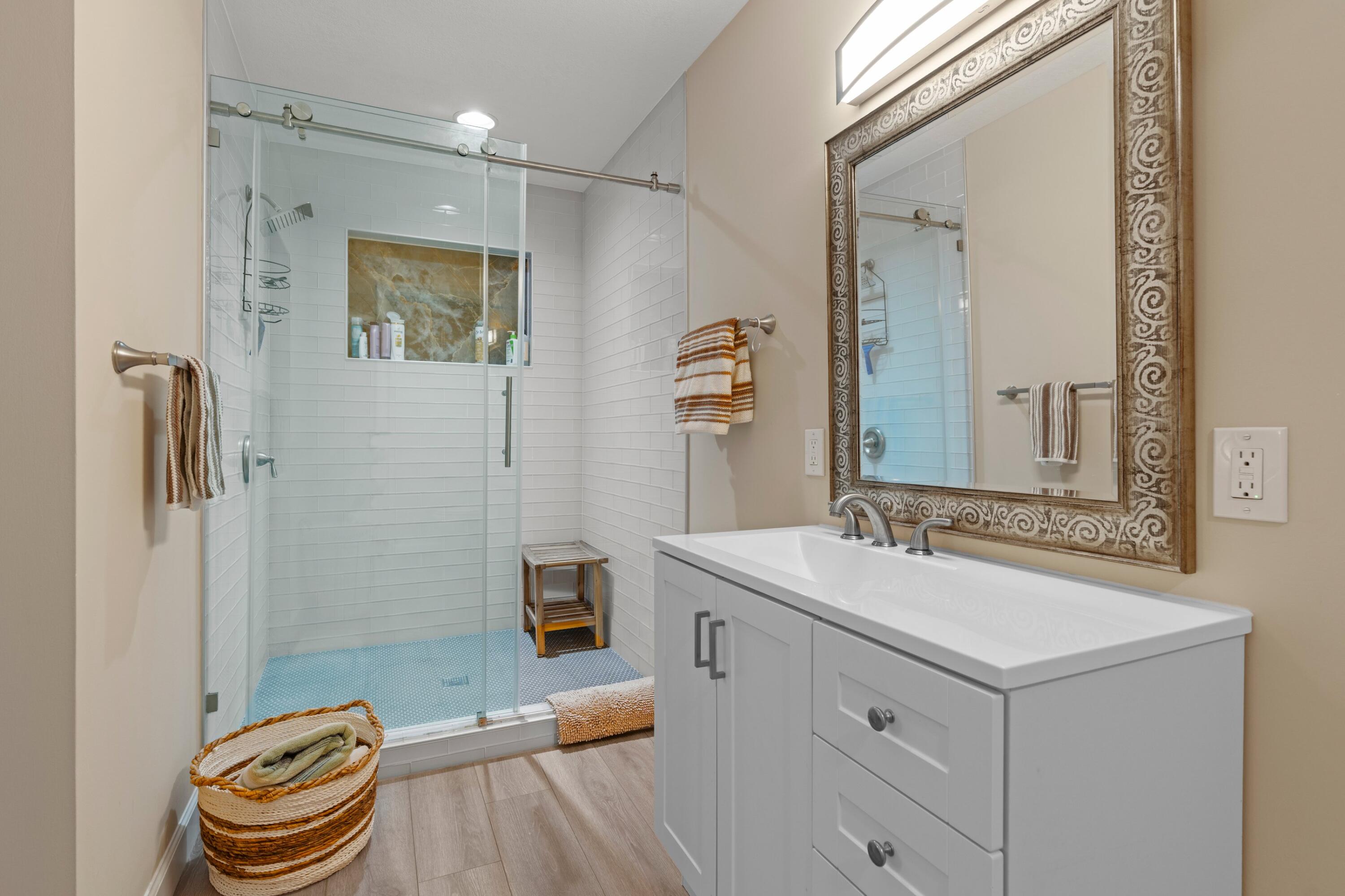 947 Circle Drive C Property Photo 17