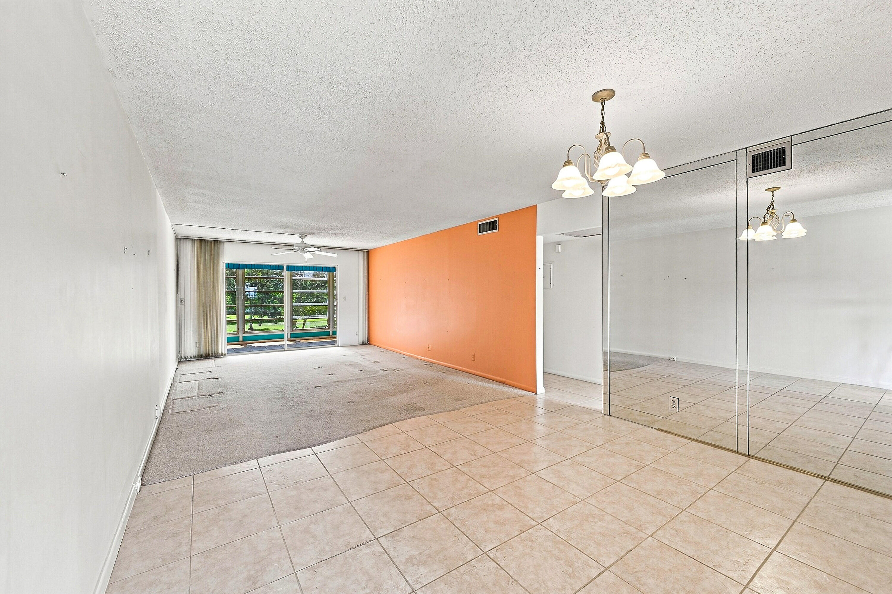 2901 Victoria Circle D2 Property Photo 3