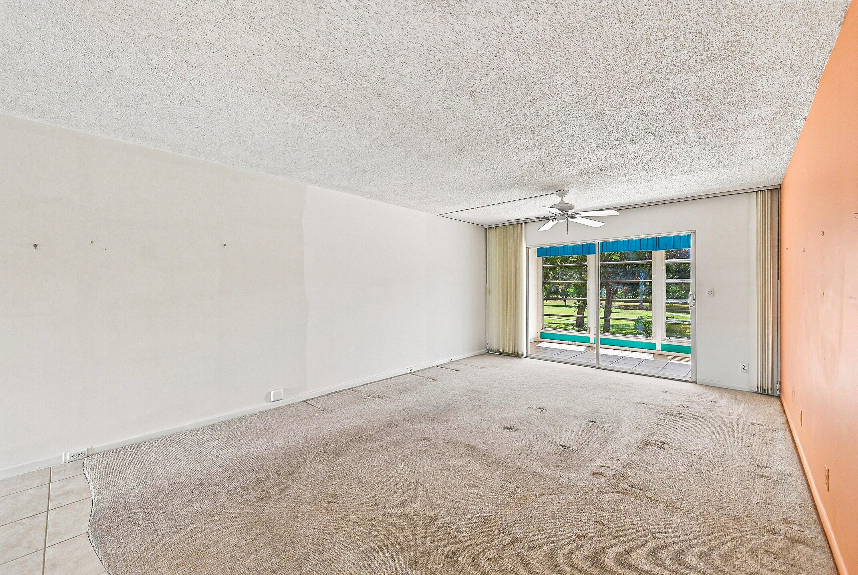 2901 Victoria Circle D2 Property Photo 14
