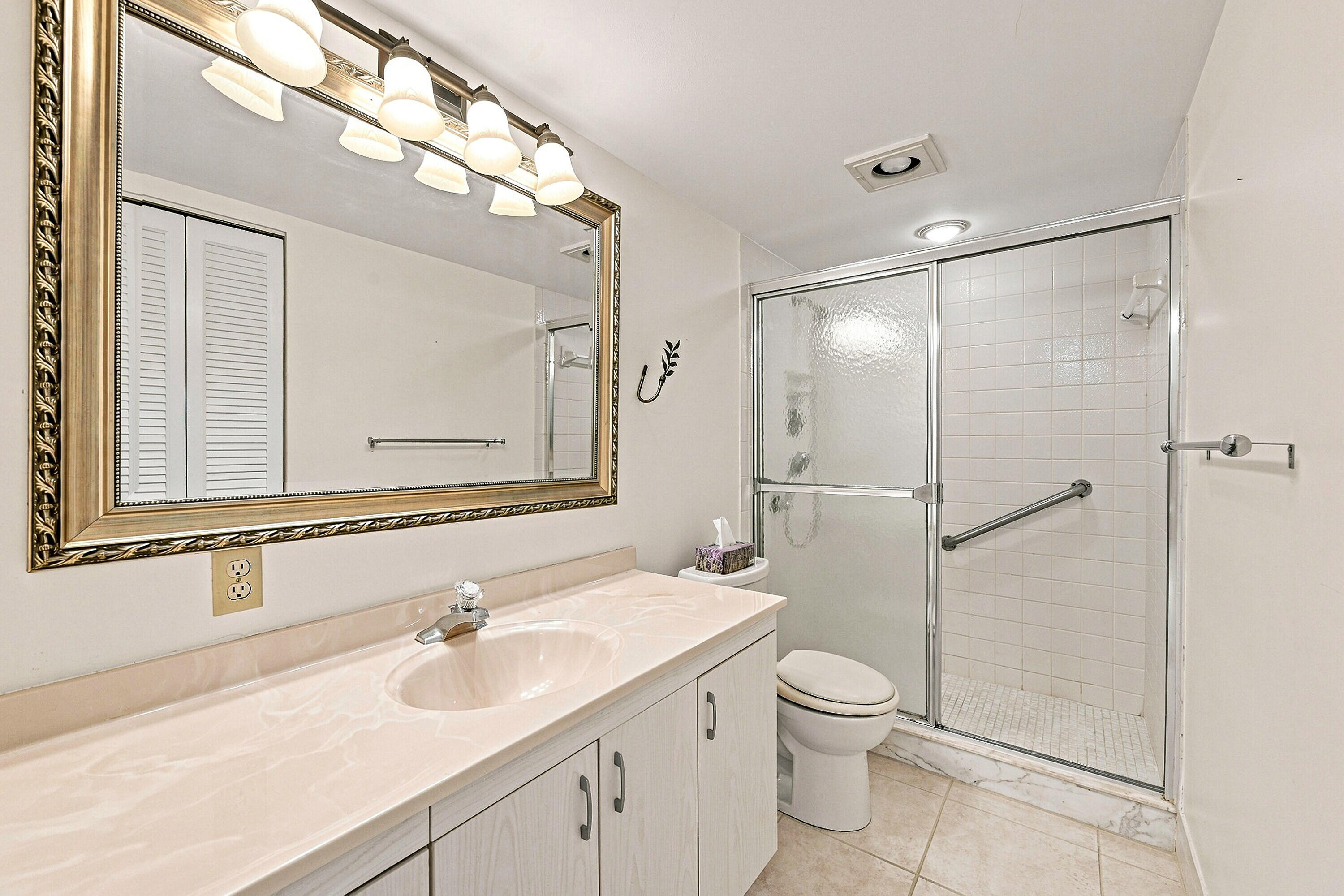 2901 Victoria Circle D2 Property Photo 26