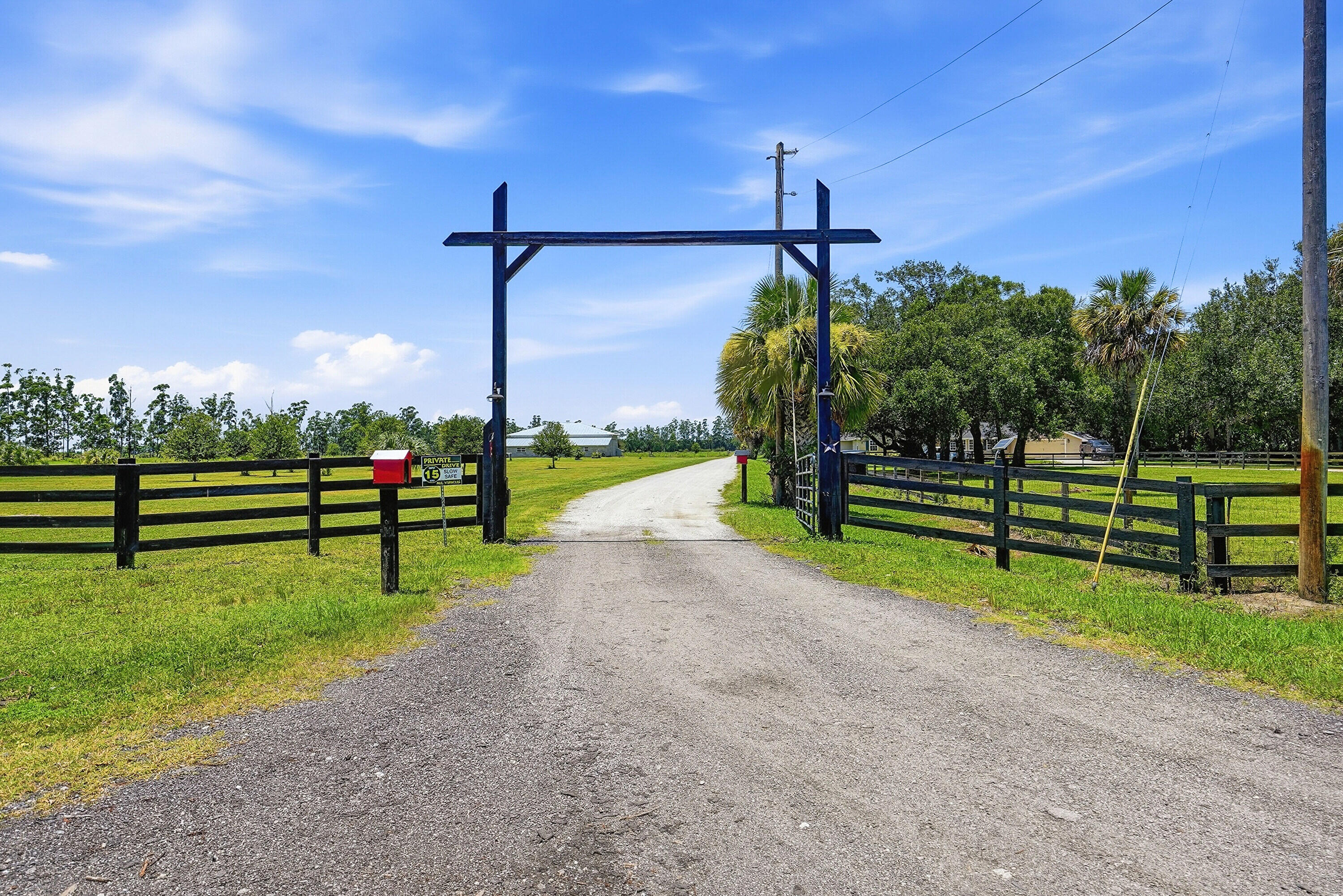 6413 S Header Canal Road Property Photo 11