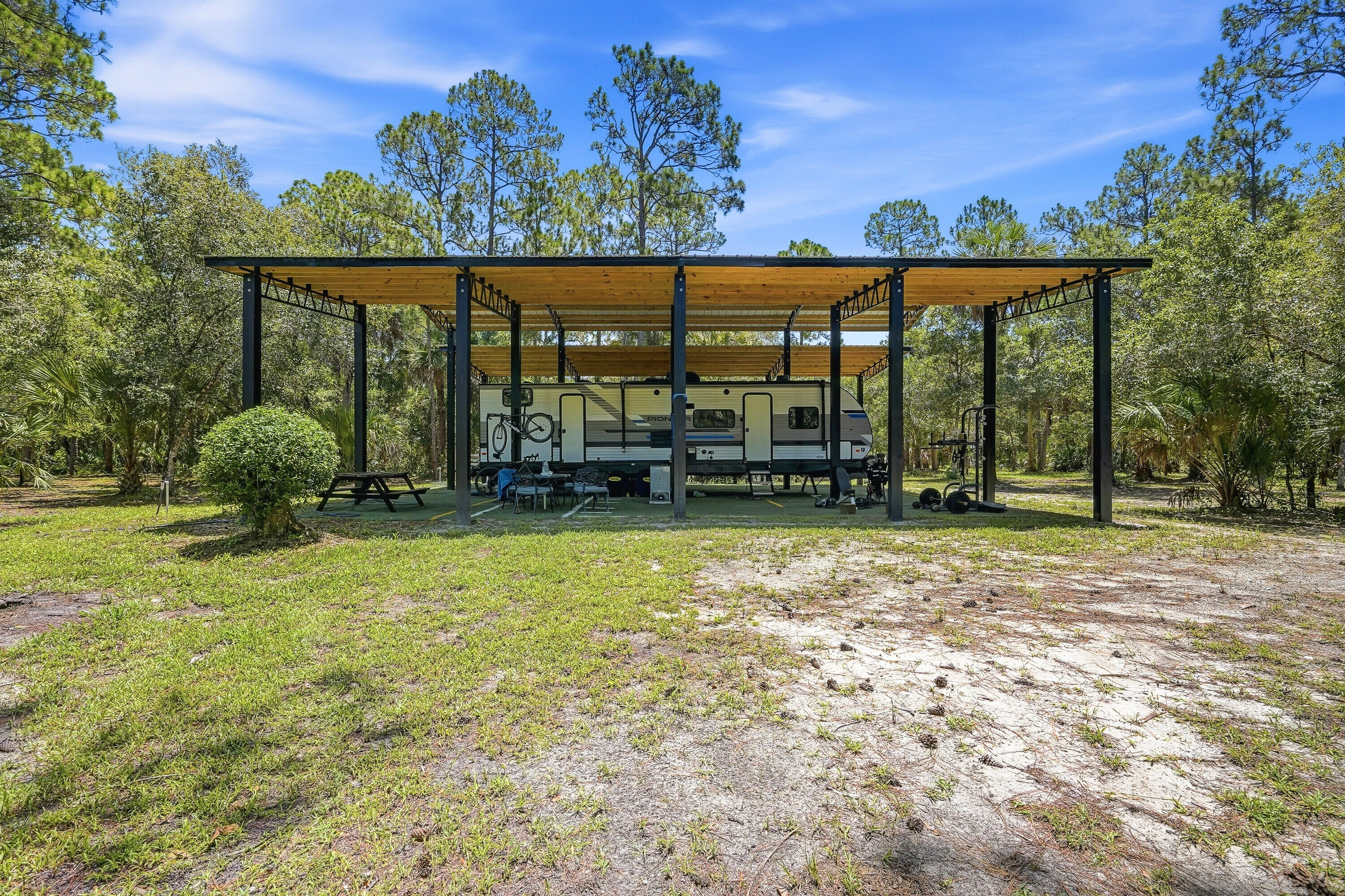 6413 S Header Canal Road Property Photo 12