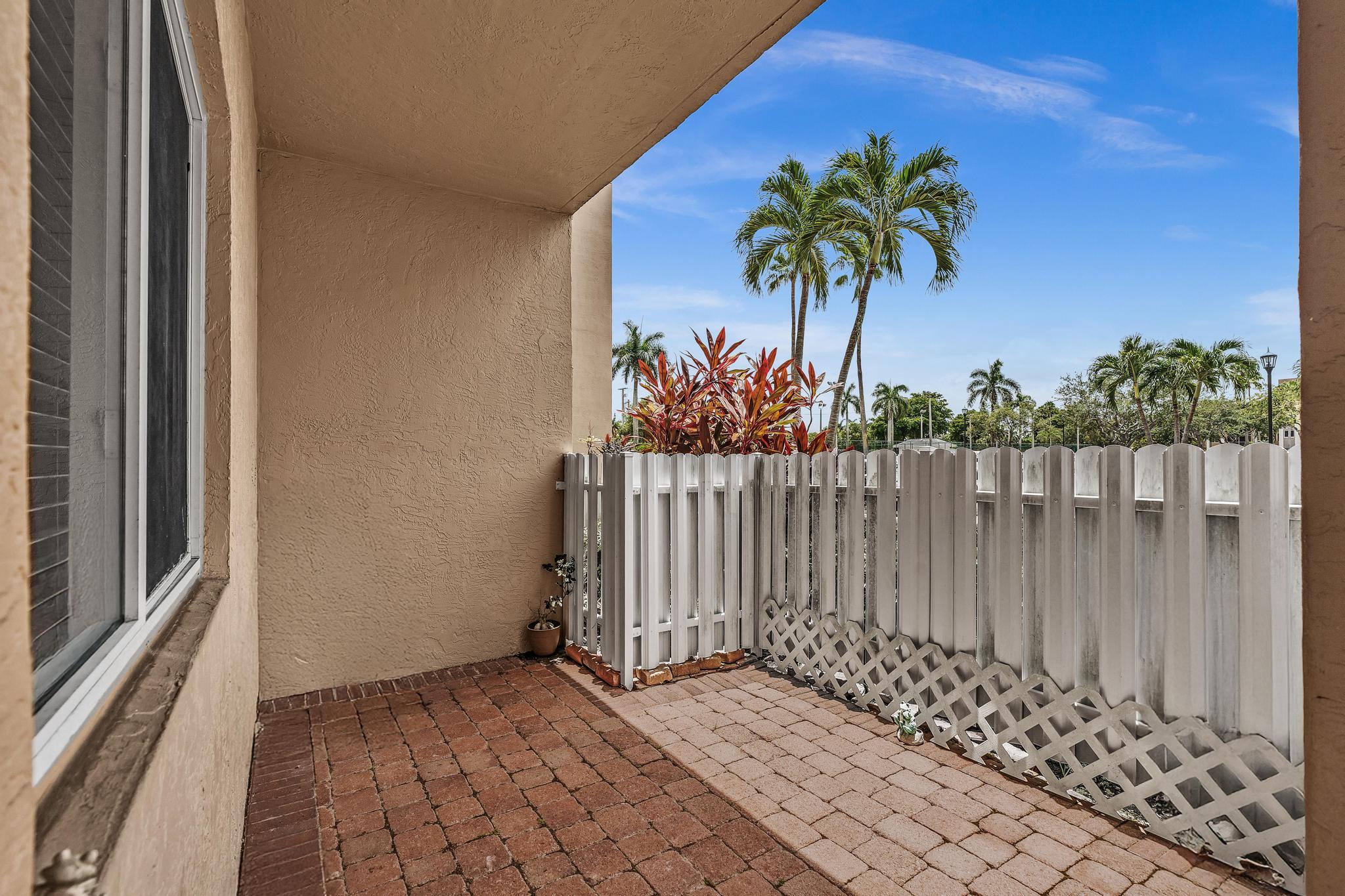 7647 Southampton Terrace 115 Property Photo 4