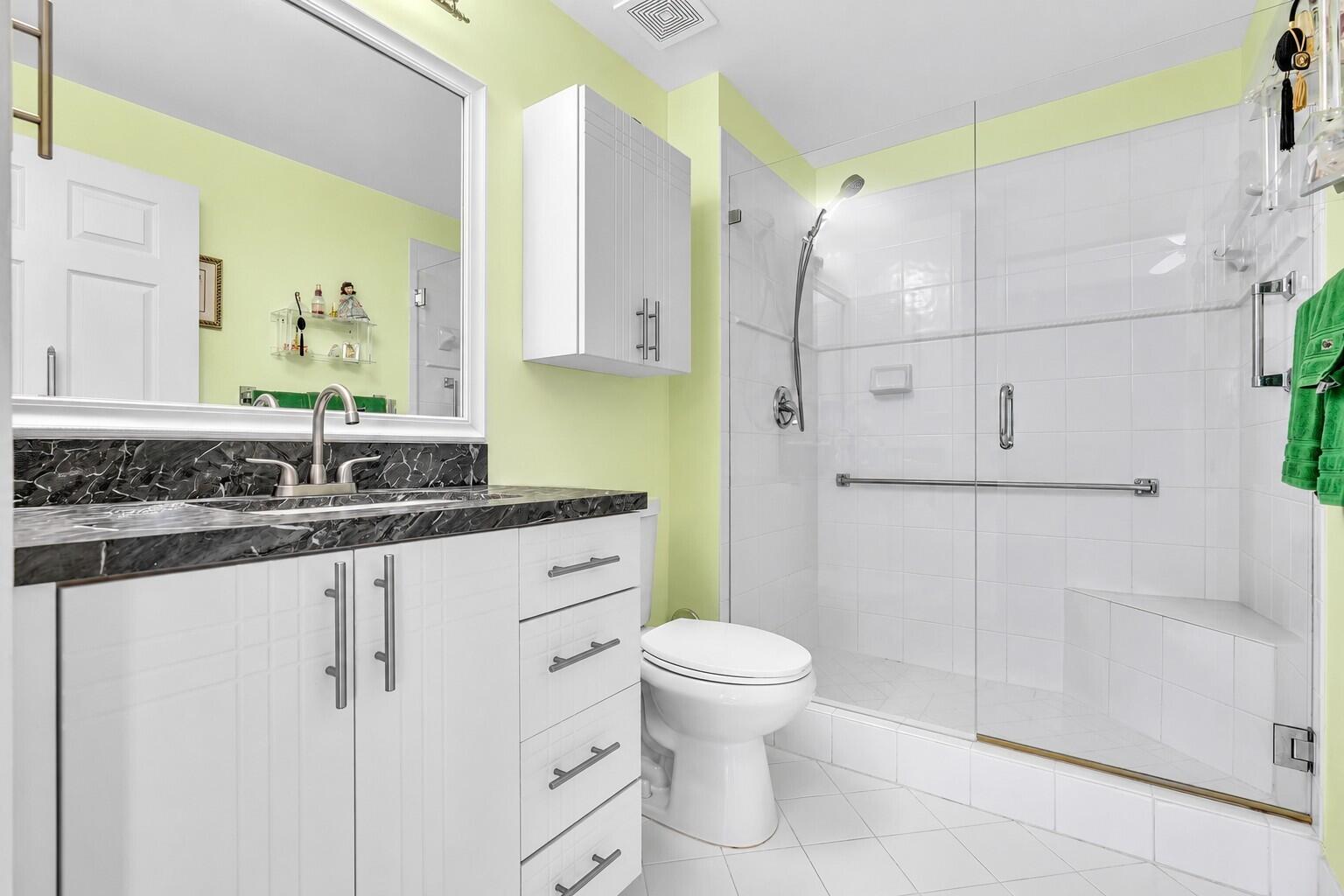 7647 Southampton Terrace 115 Property Photo 27