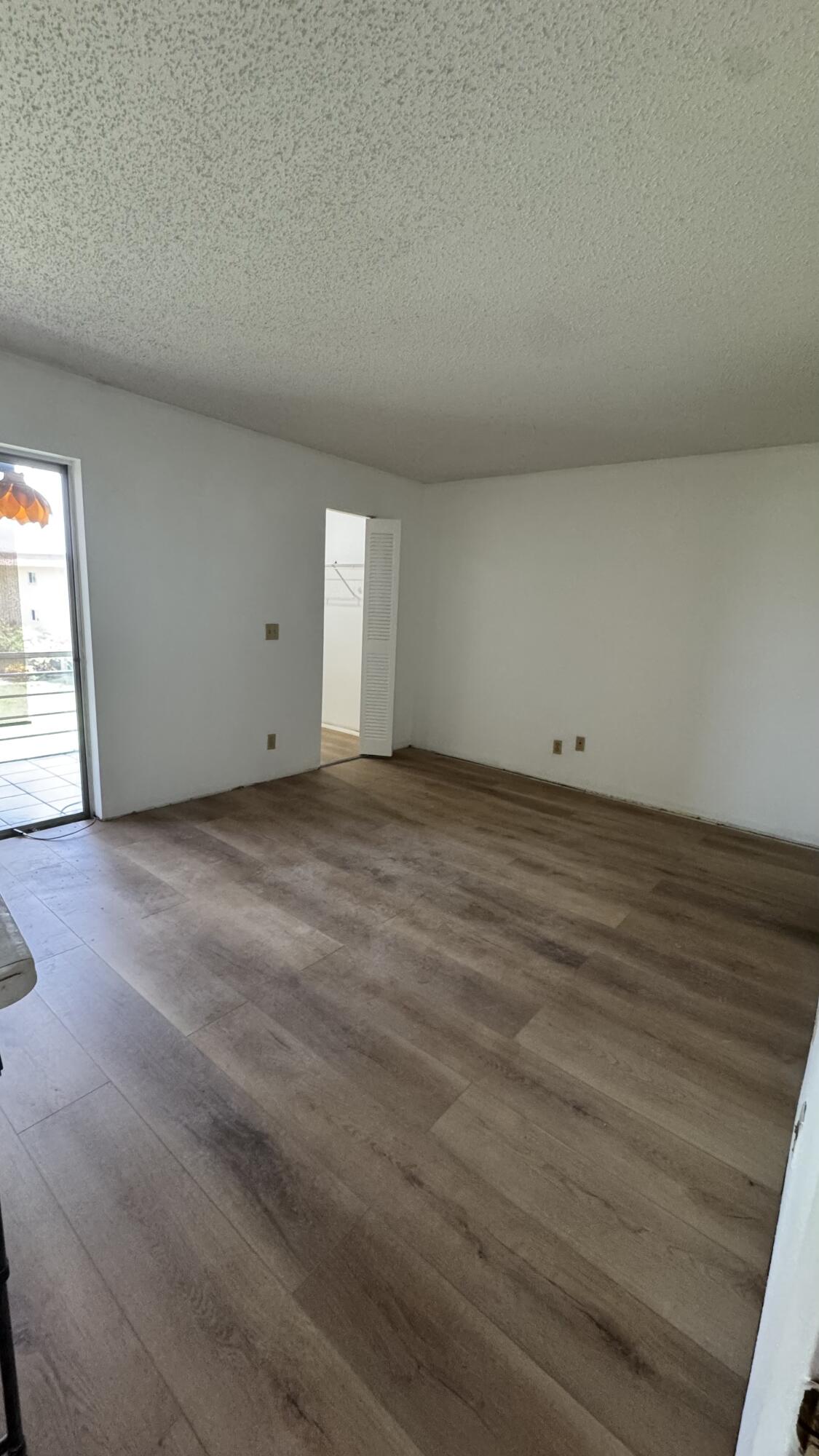 100 Village Green Circle E 314 Property Photo 6