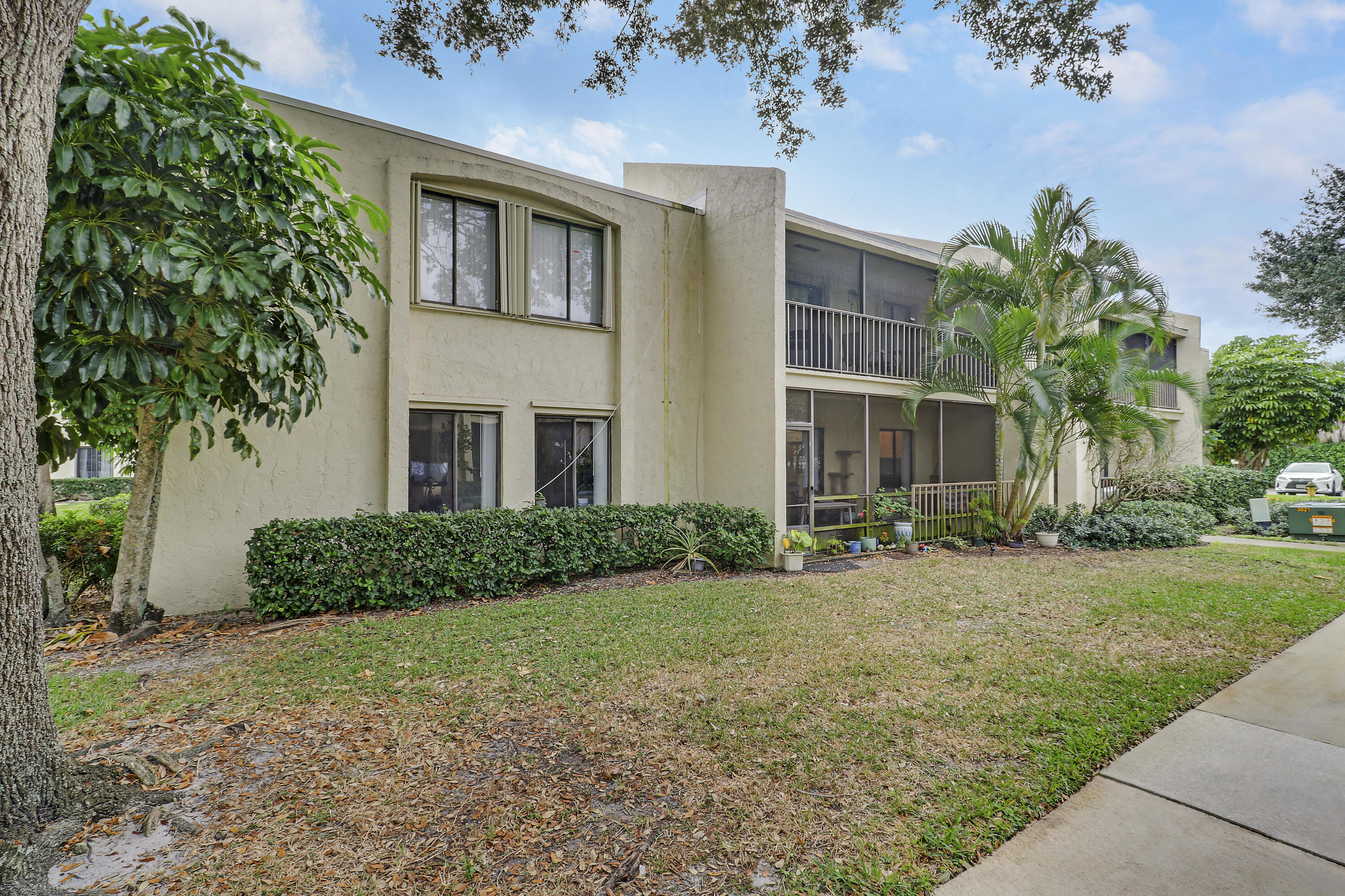 150 PINEVIEW Road C4 Property Photo 1